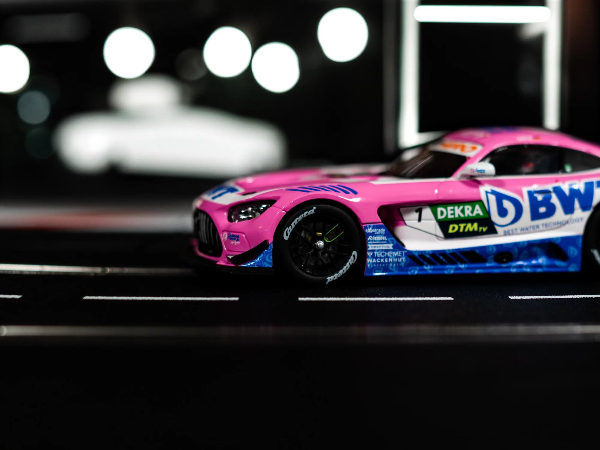 carrera-digital-132-mercedes-amg-gt3-evo-winward-g-tz-no-1-dtm-2022-1-32 image 4