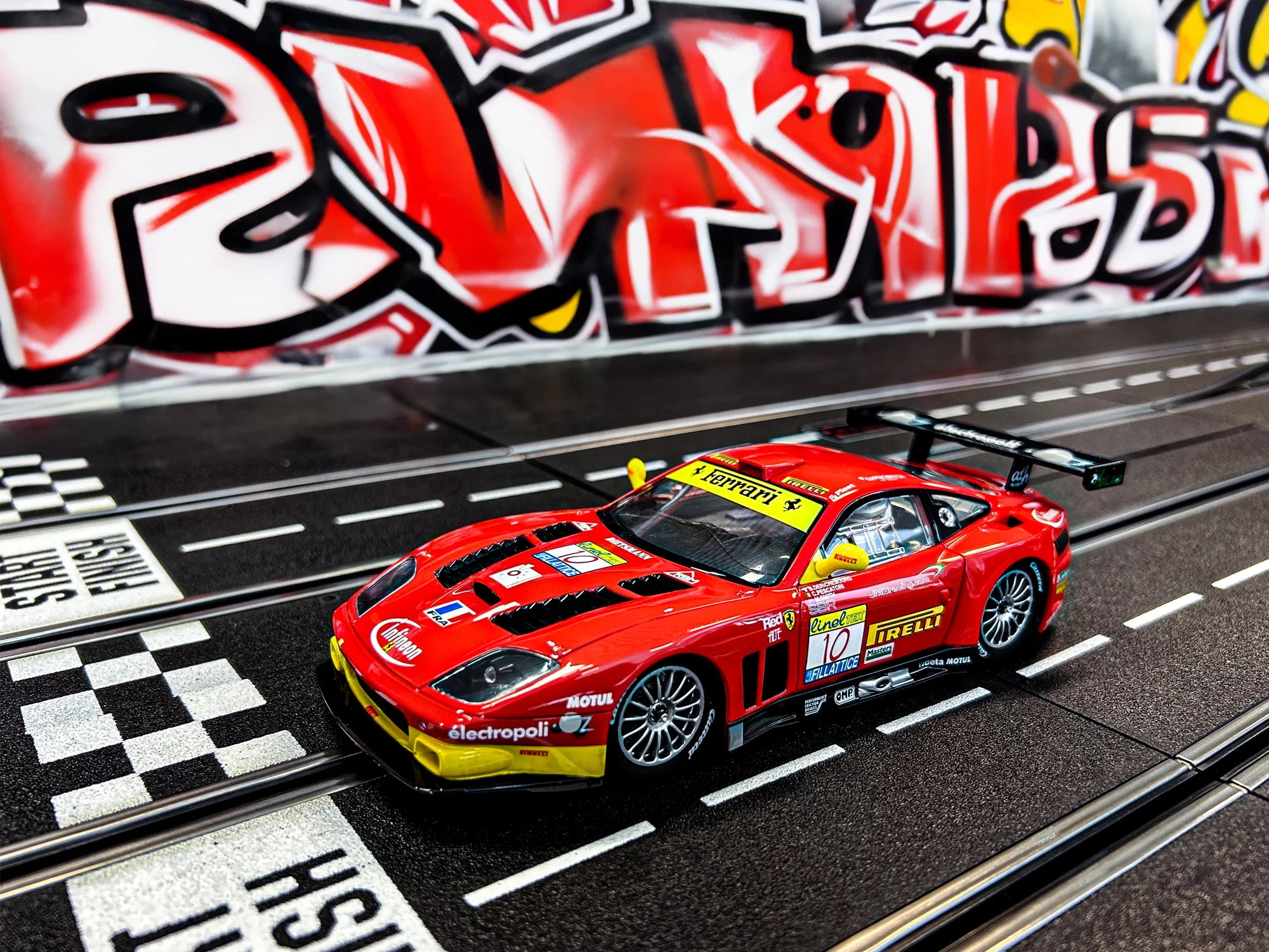 carrera-rc-ferrari-575-gtc-no-10-slotcar-1-24-digital-124 image 2