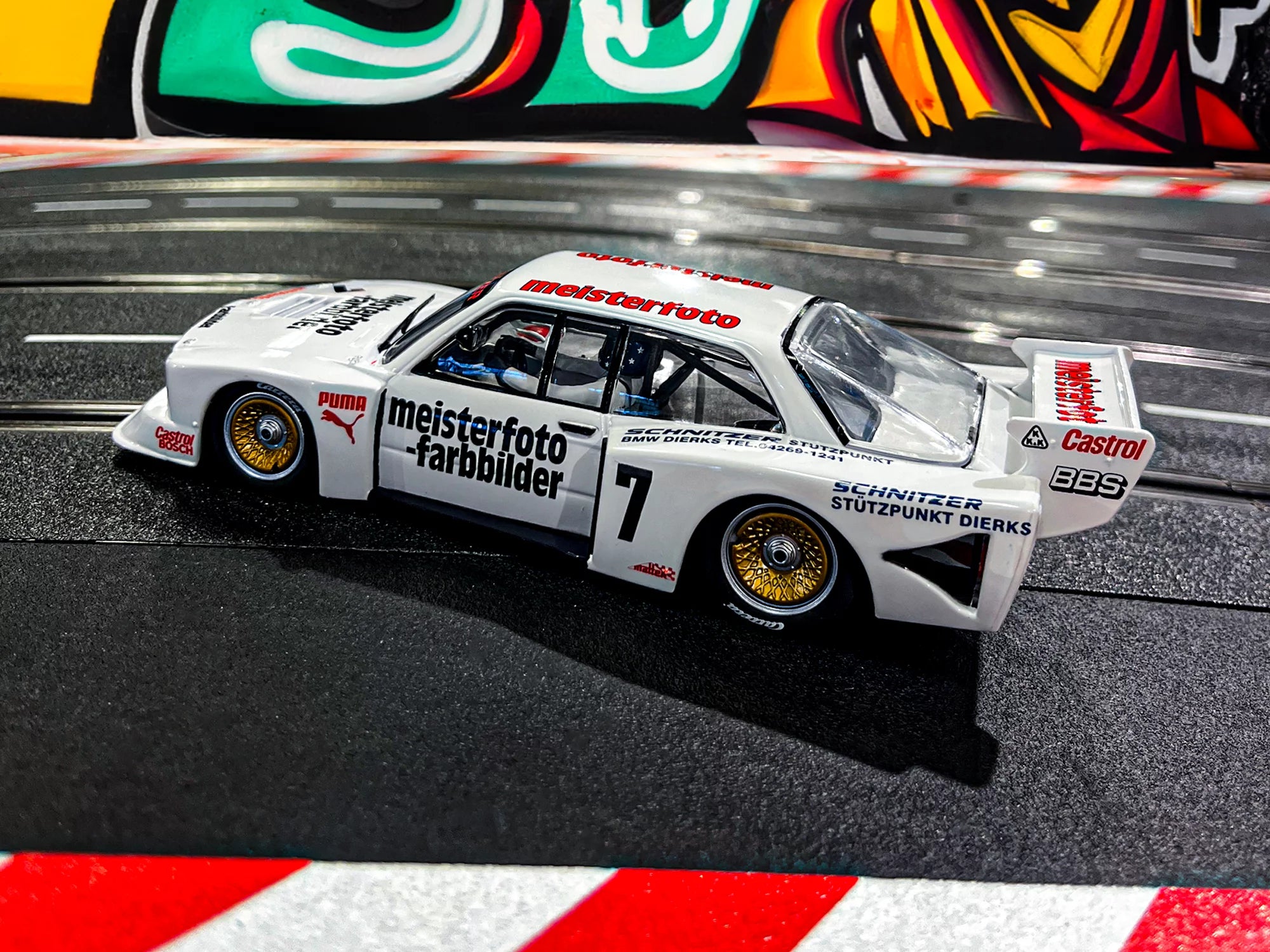 carrera-rc-bmw-320-turbo-flachbau-team-schnitzer-no-7-slotcar-1-32-2 image 3