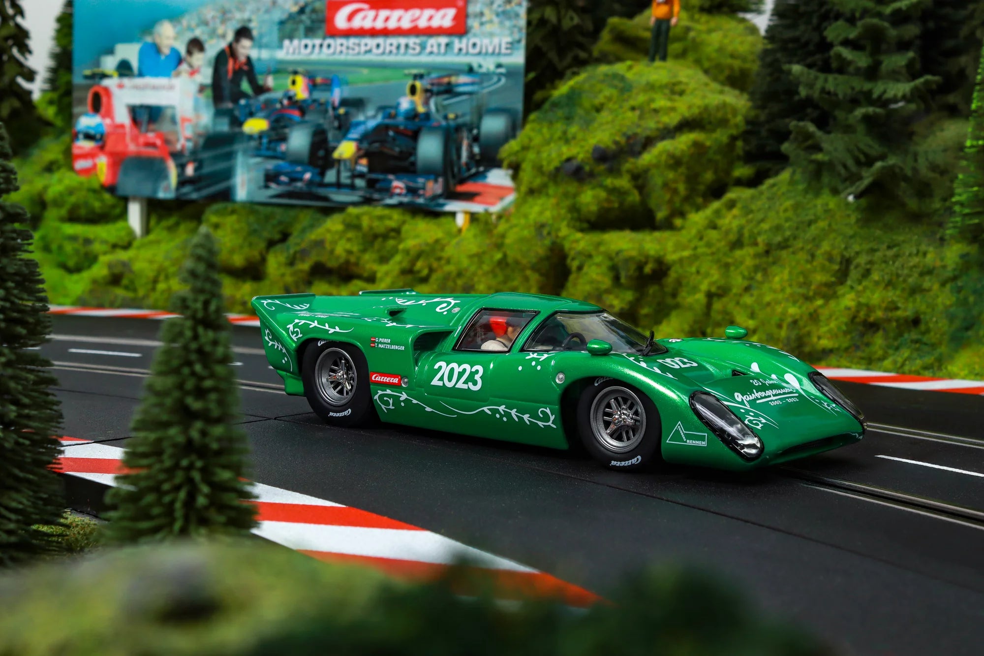 carrera-digital-124-lola-t70-mkiiib-gaisberg-2023-sondermodell-ma-stab-1-24 image 2
