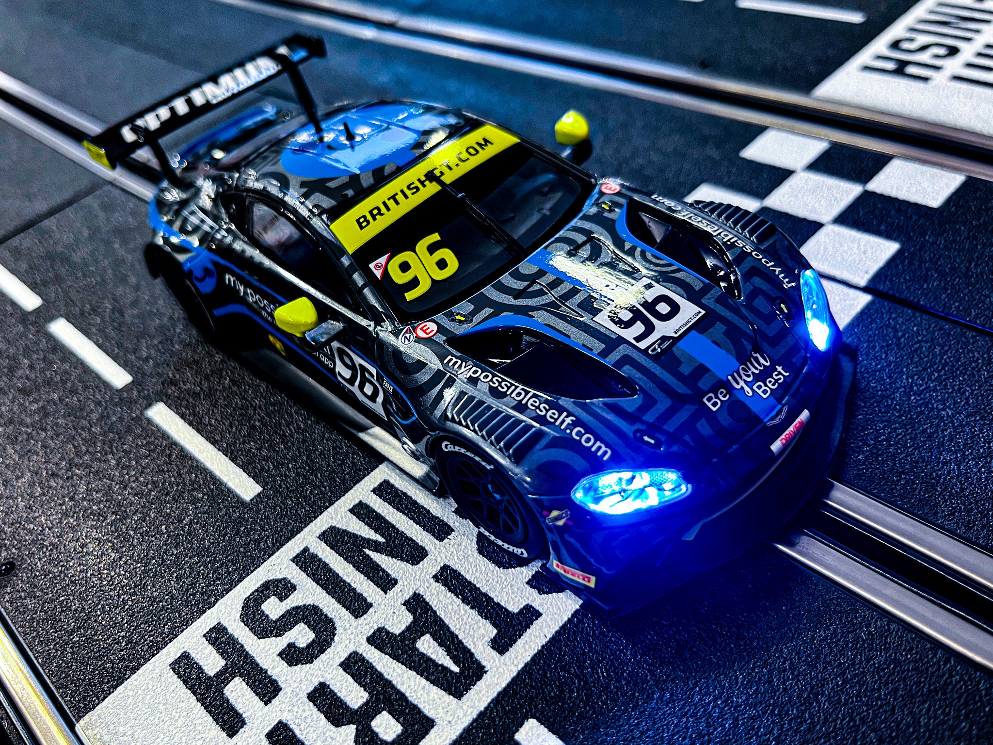 carrera-rc-aston-martin-vantage-gte-optimum-motorsport-slotcar-carrera-digital-1 image 7