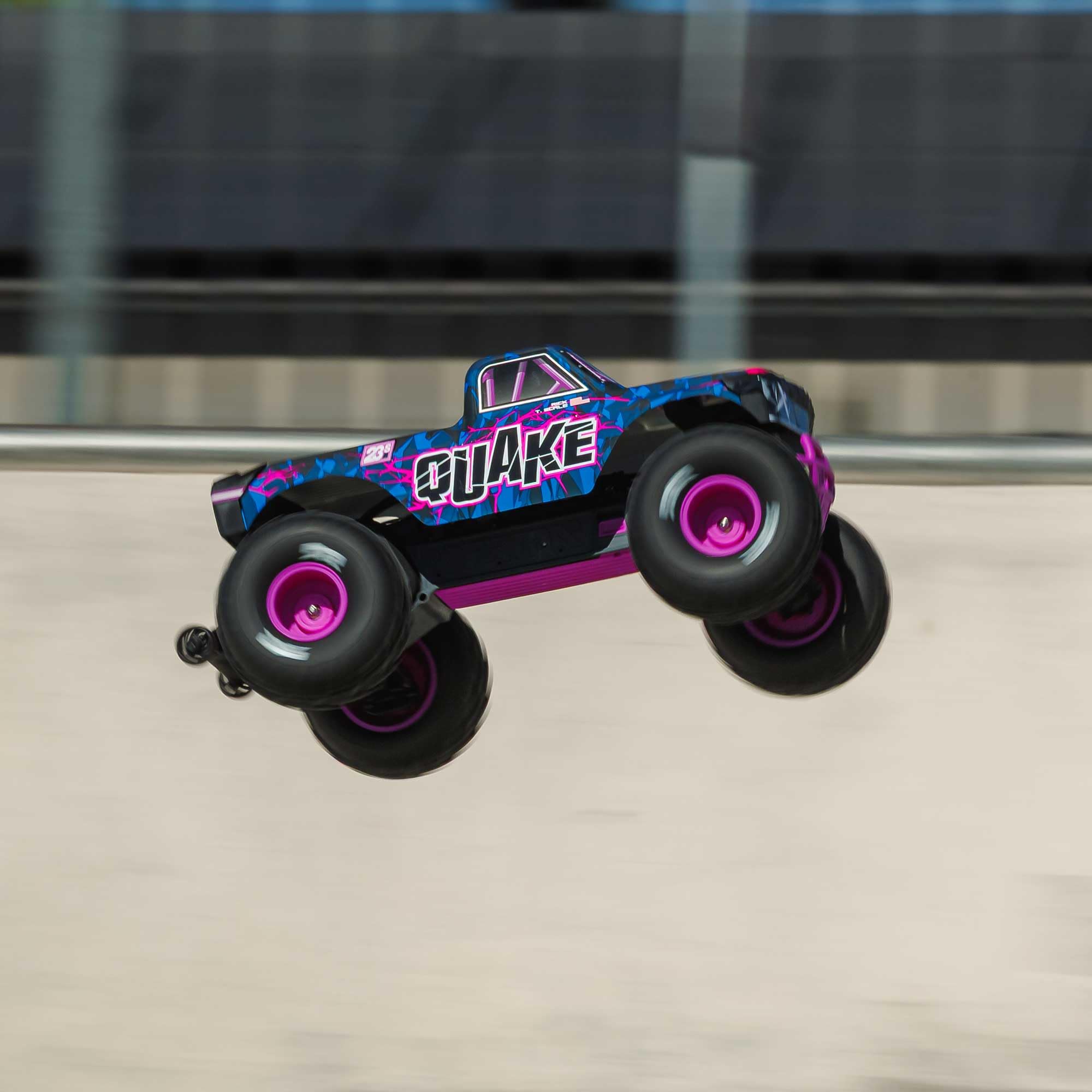 arrma-quake-223s-dsc-2wd-rtr-brushless-monster-truck-1-10-lila image 7