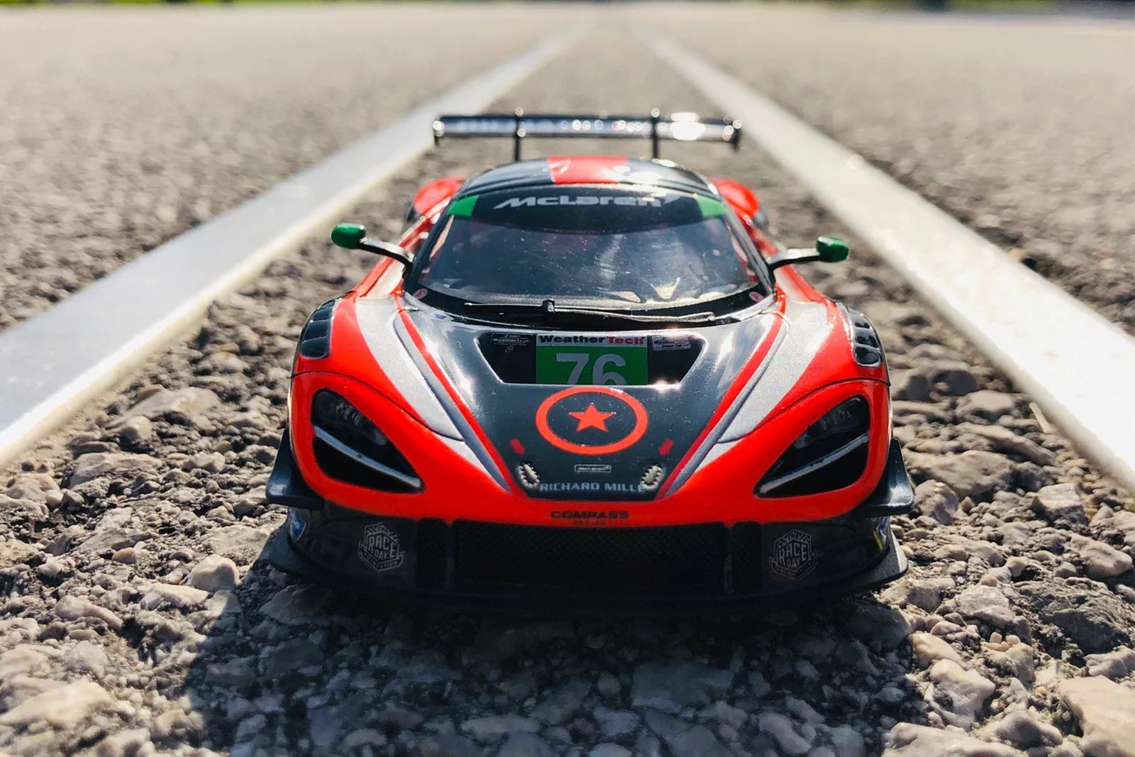 carrera-rc-mclaren-720s-gt3-compass-racing-no-76-digital-132-slotcar-1-32 image 3