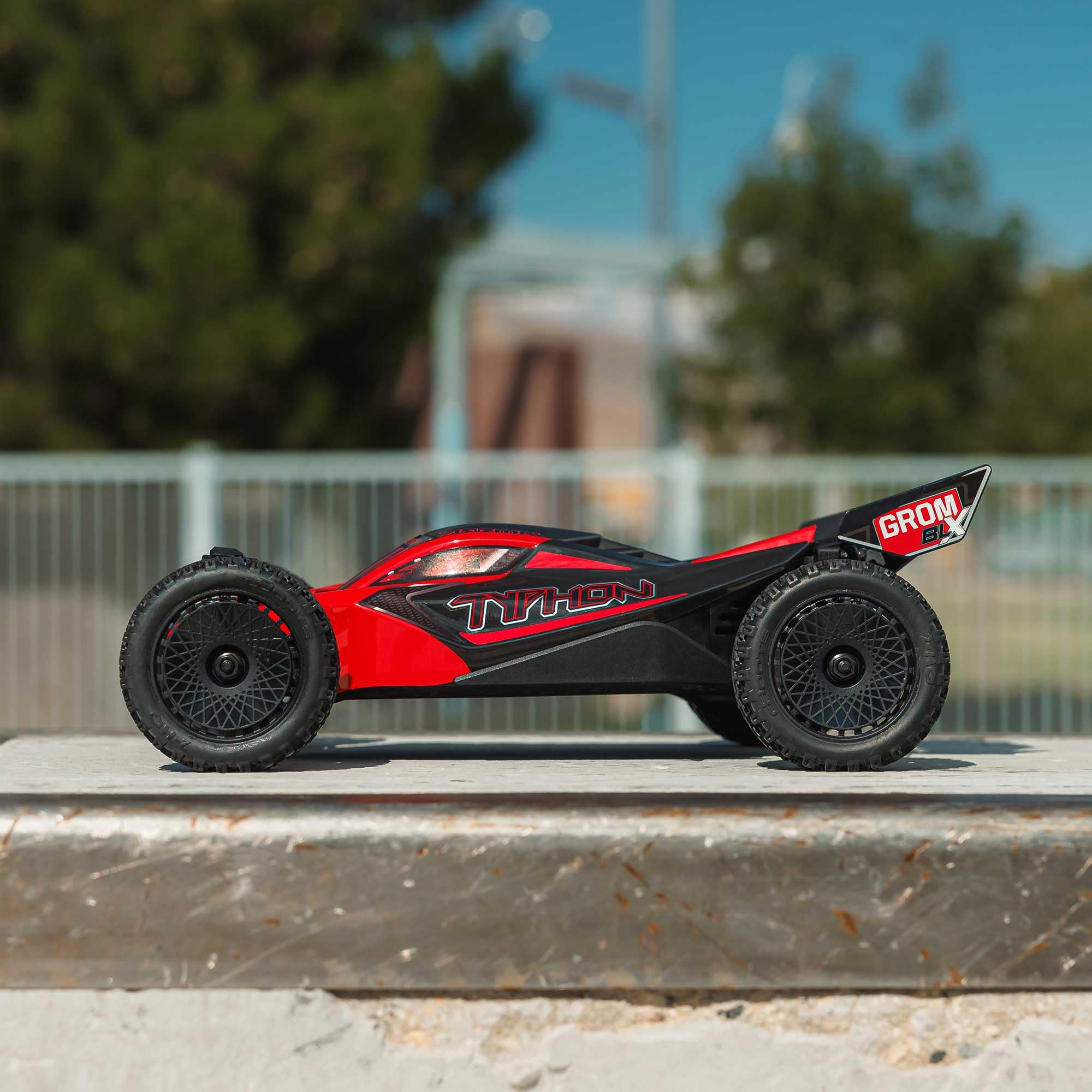 arrma-typhon-grom-223s-dsc-4x4-rtr-brushless-buggy-rot image 3