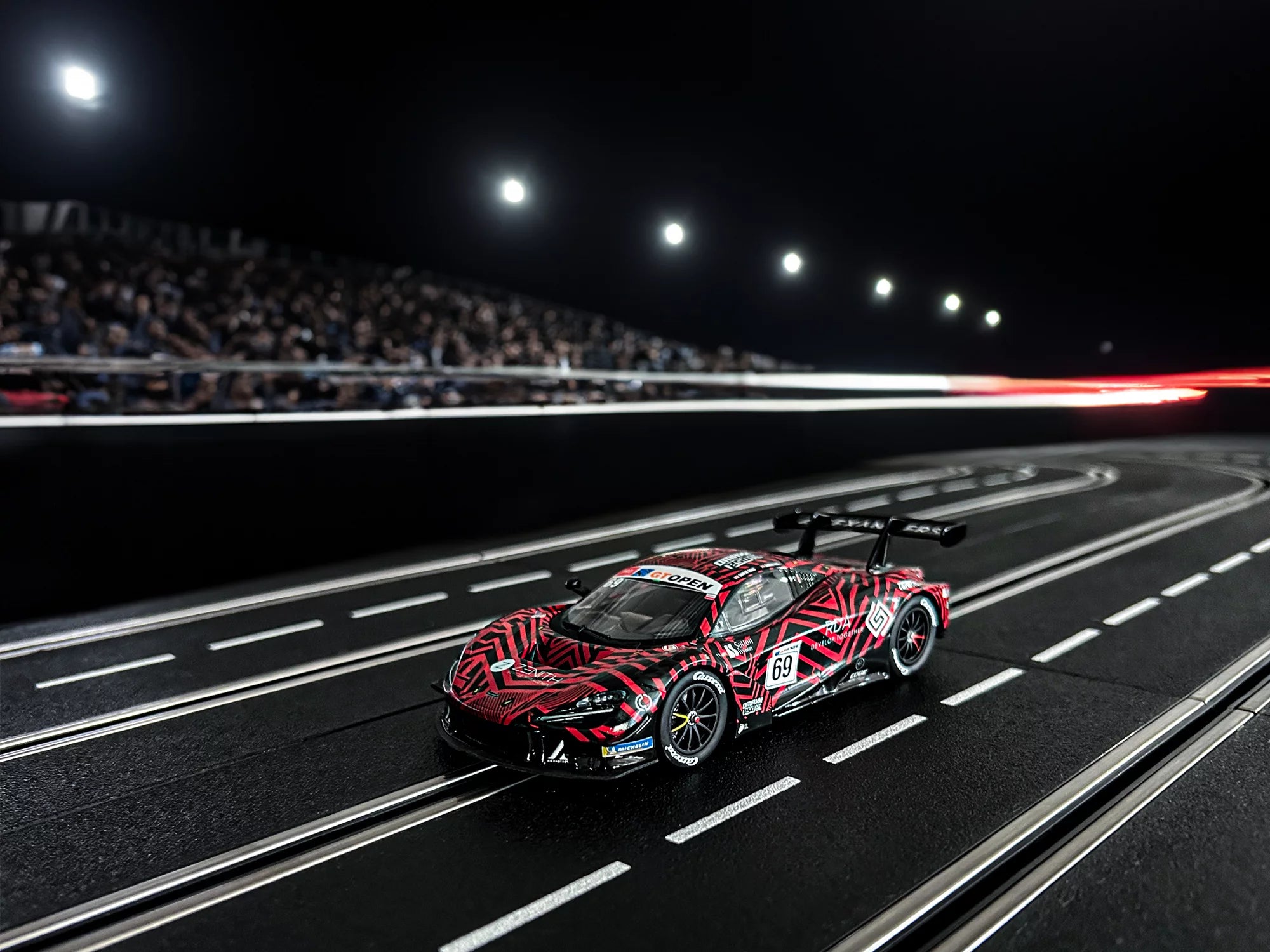 carrera-digital-132-mclaren-720s-gt3-optimum-motorsport-no-69-slotcar image 2