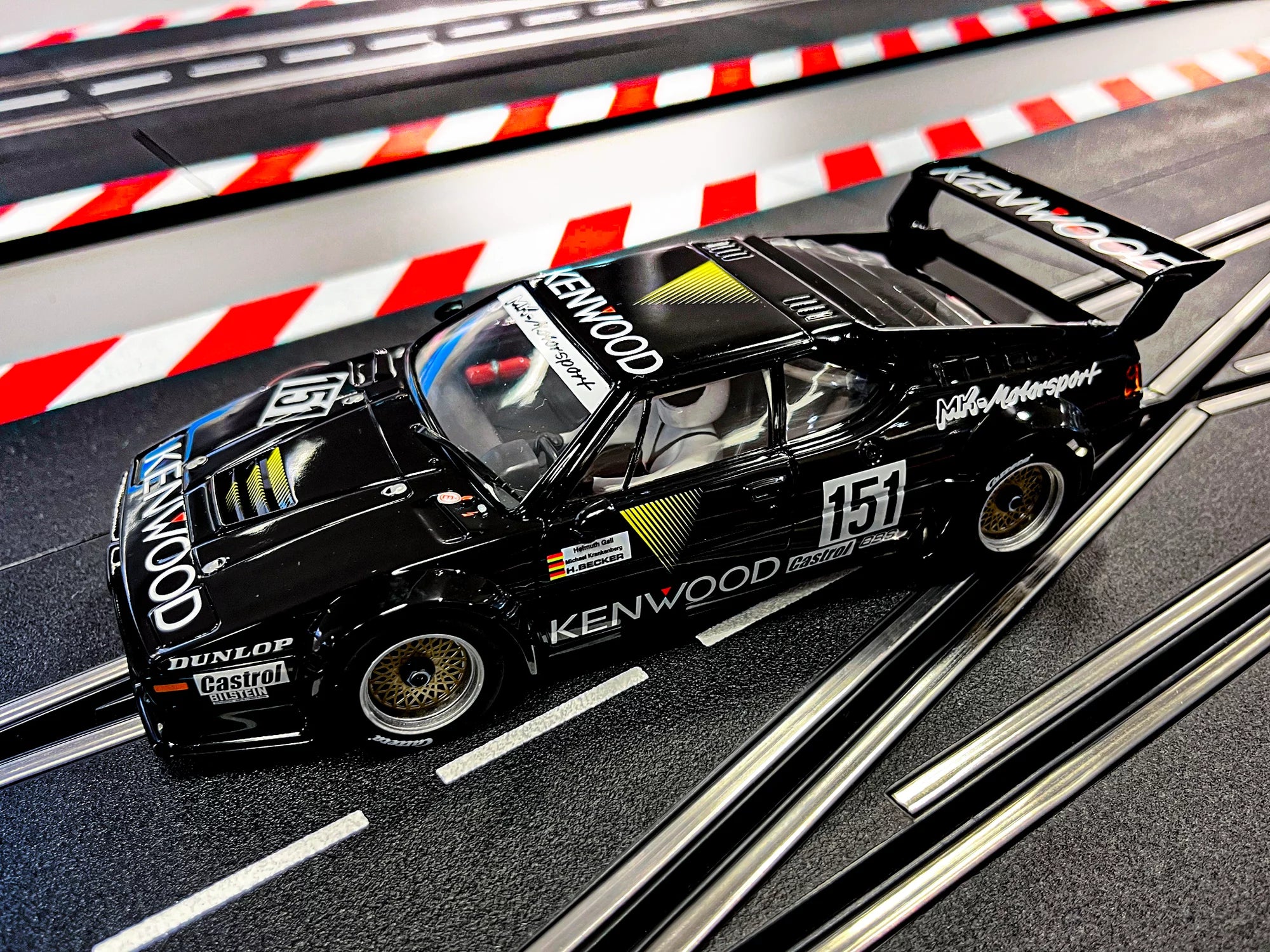 carrera-rc-bmw-m1-procar-mk-motorsport-no-151-drm-1986-slotcar-1-32 image 4