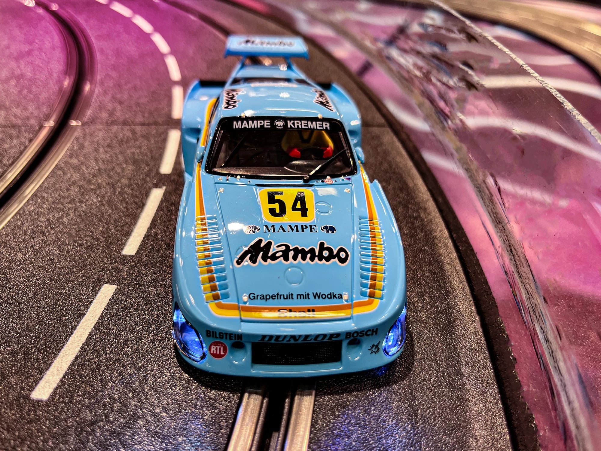 carrera-rc-porsche-kremer-935-k3-no-54-slotcar-carrera-digital-132 image 4