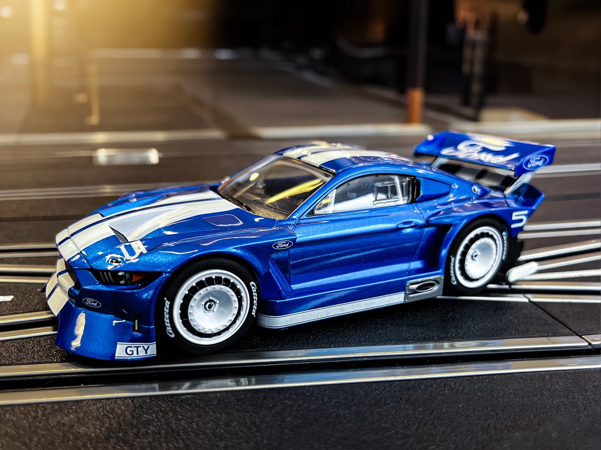 carrera-digital-132-ford-mustang-gty-no-5-slotcar-1-32 image 4