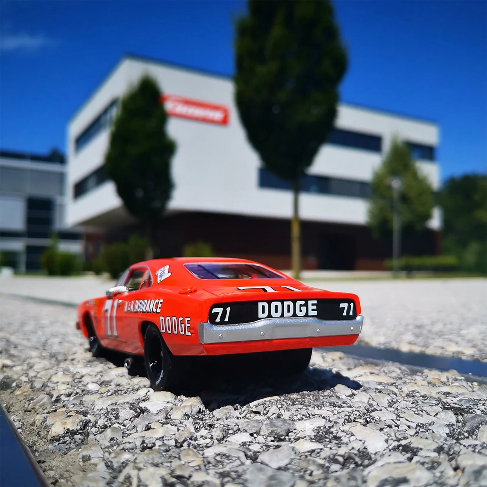 carrera-digital-132-dodge-charger-500-no-71-1-24 image 3