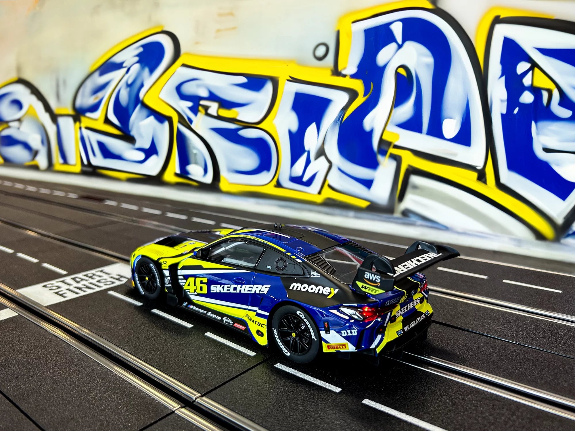 carrera-bmw-m4-gt3-valentino-rossi-no-46-digital-124 image 3
