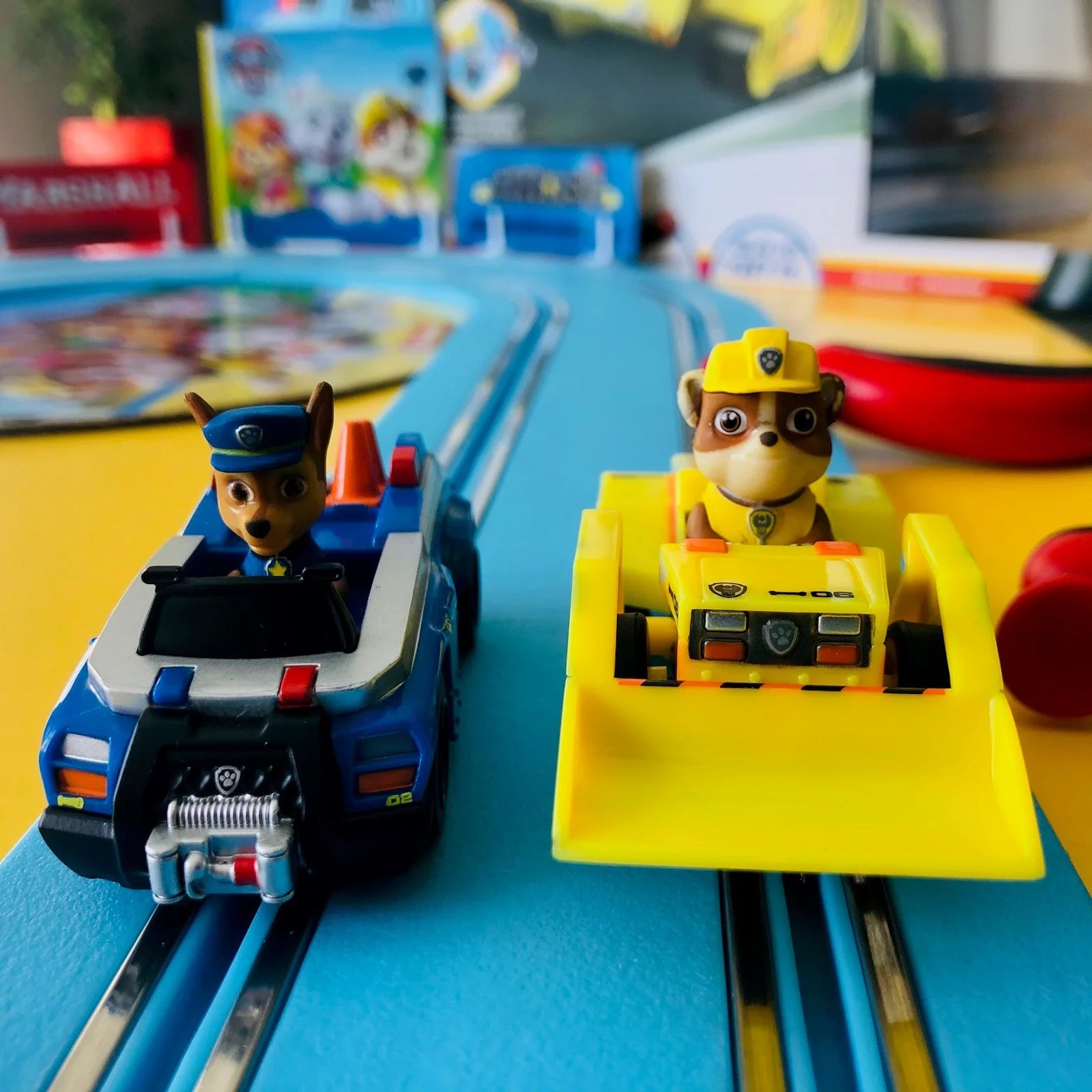 carrera-first-paw-patrol-rubble-slotcar image 2