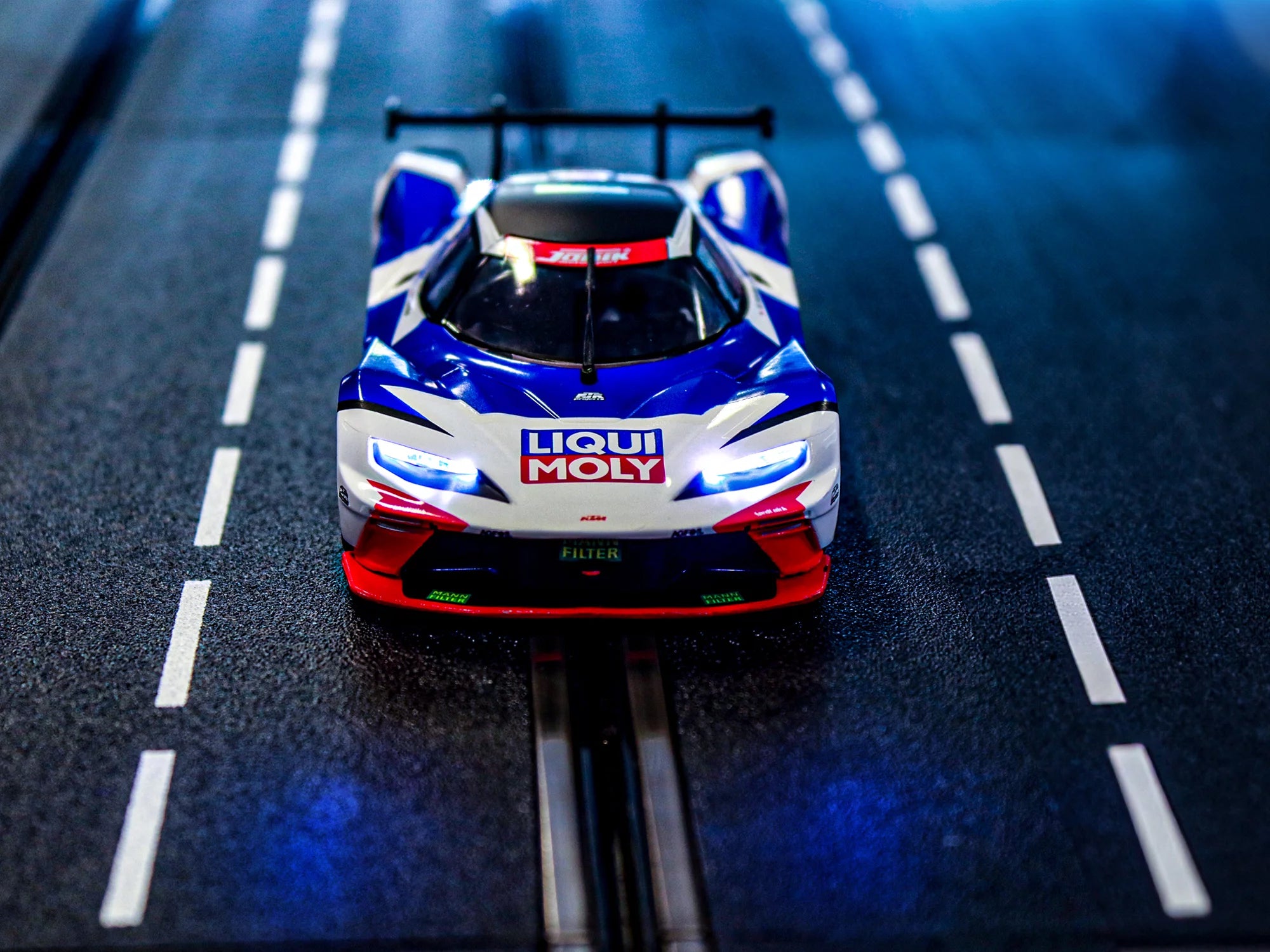 carrera-rc-ktm-x-bow-gtx-liqui-moly-no-104-digital-132-slotcar-1-32 image 2