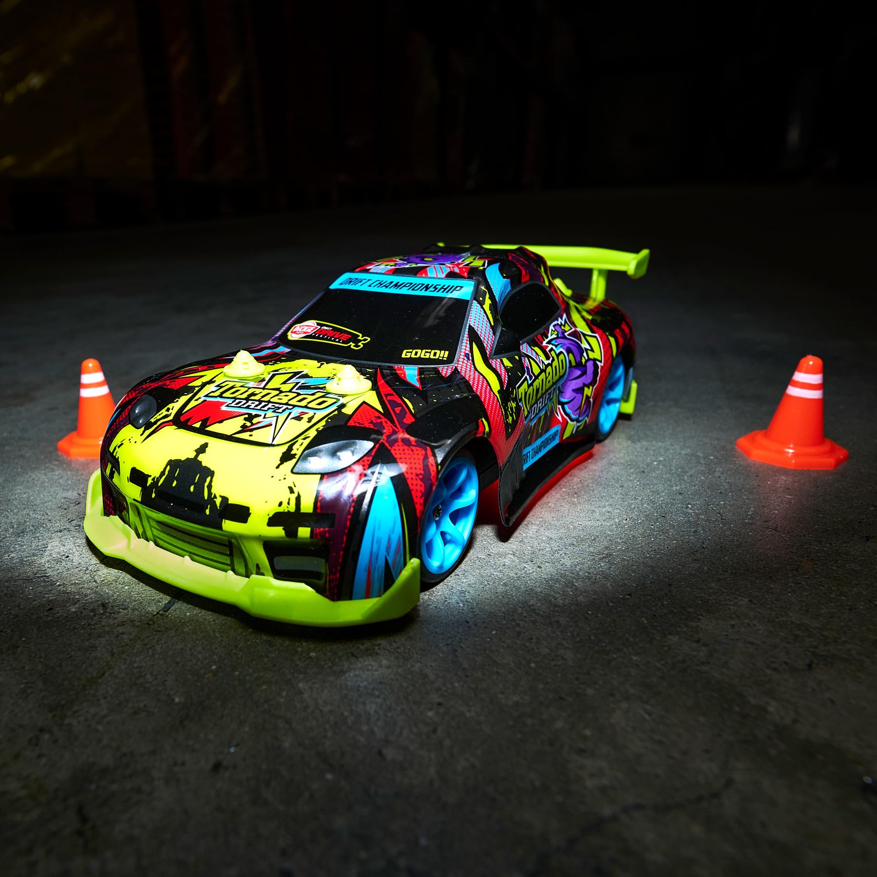 dickie-toys-rc-auto-tornado-drift-ferngesteuertes-4wd-driftcar-mit-bodenbeleucht image 5