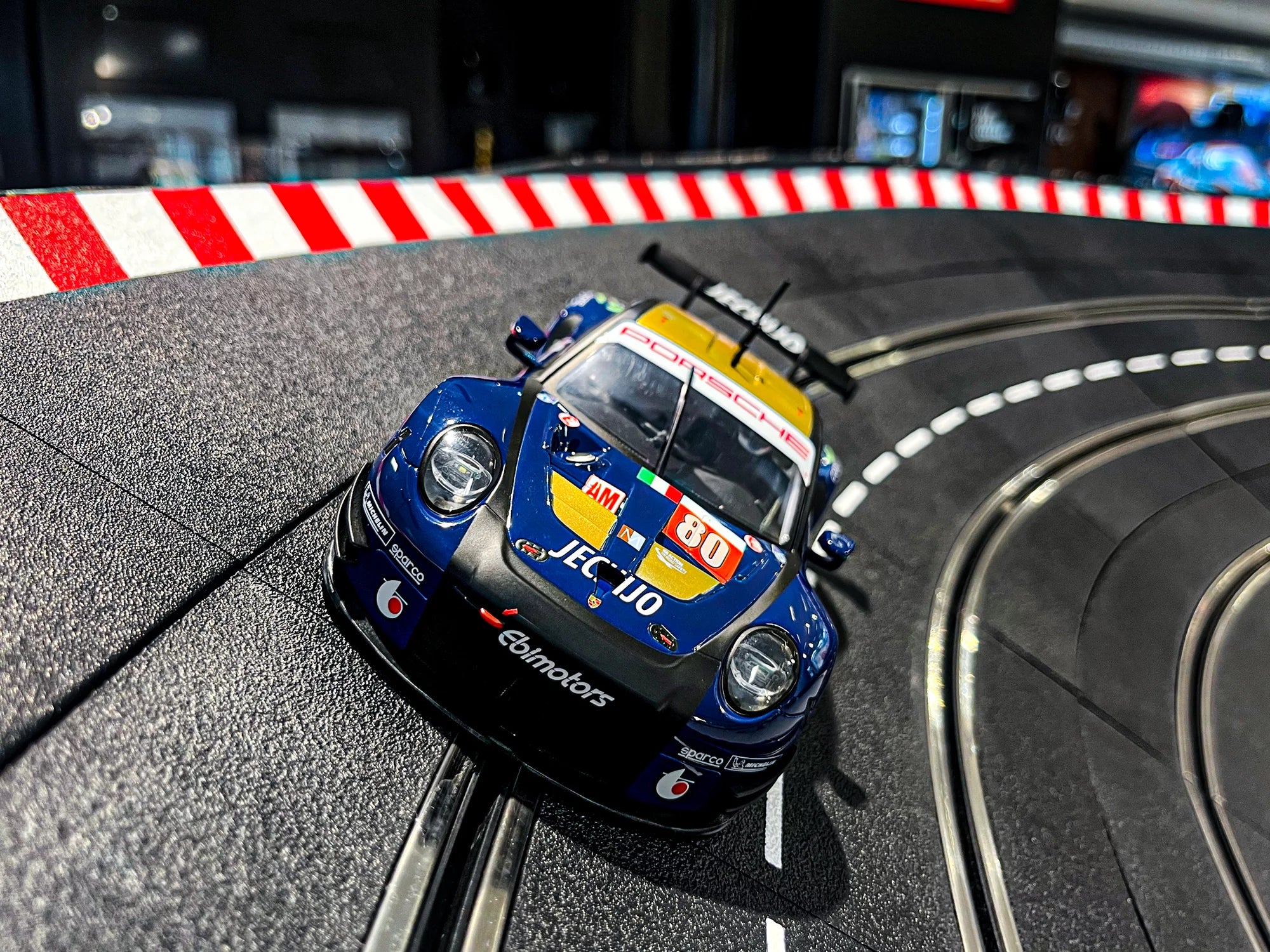 carrera-rc-porsche-911-rsr-ebimotors-no-80-digital-124-slotcar-1-24 image 4