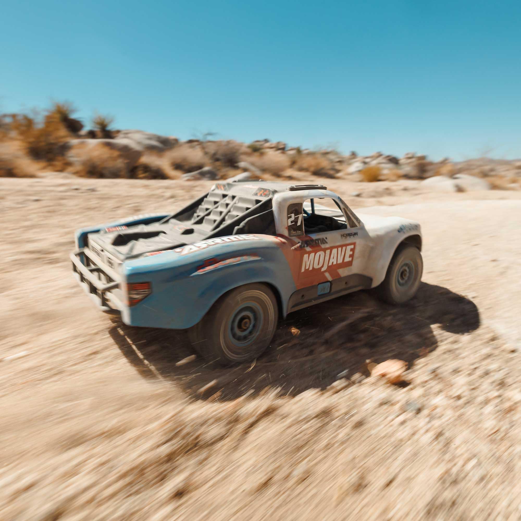 arrma-mojave-grom-223s-4x4-brushless-desert-truck-rtr-1-16-wei image 3
