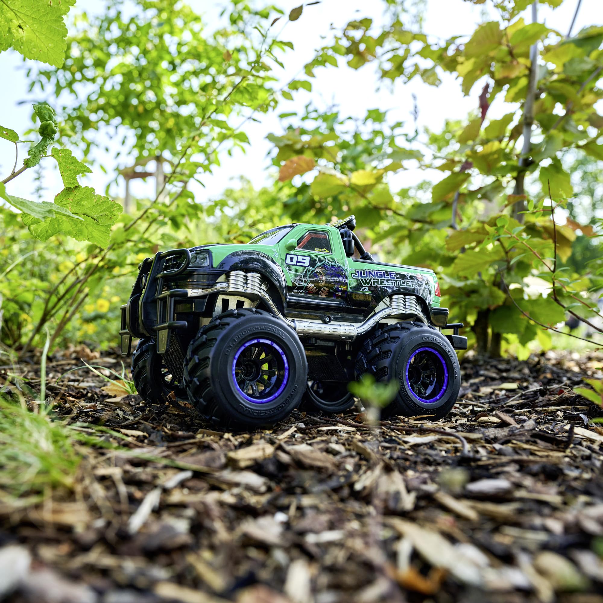 dickie-toys-rc-jungle-wrestler-ford-f150-monstertruck-1-16-30-cm image 6