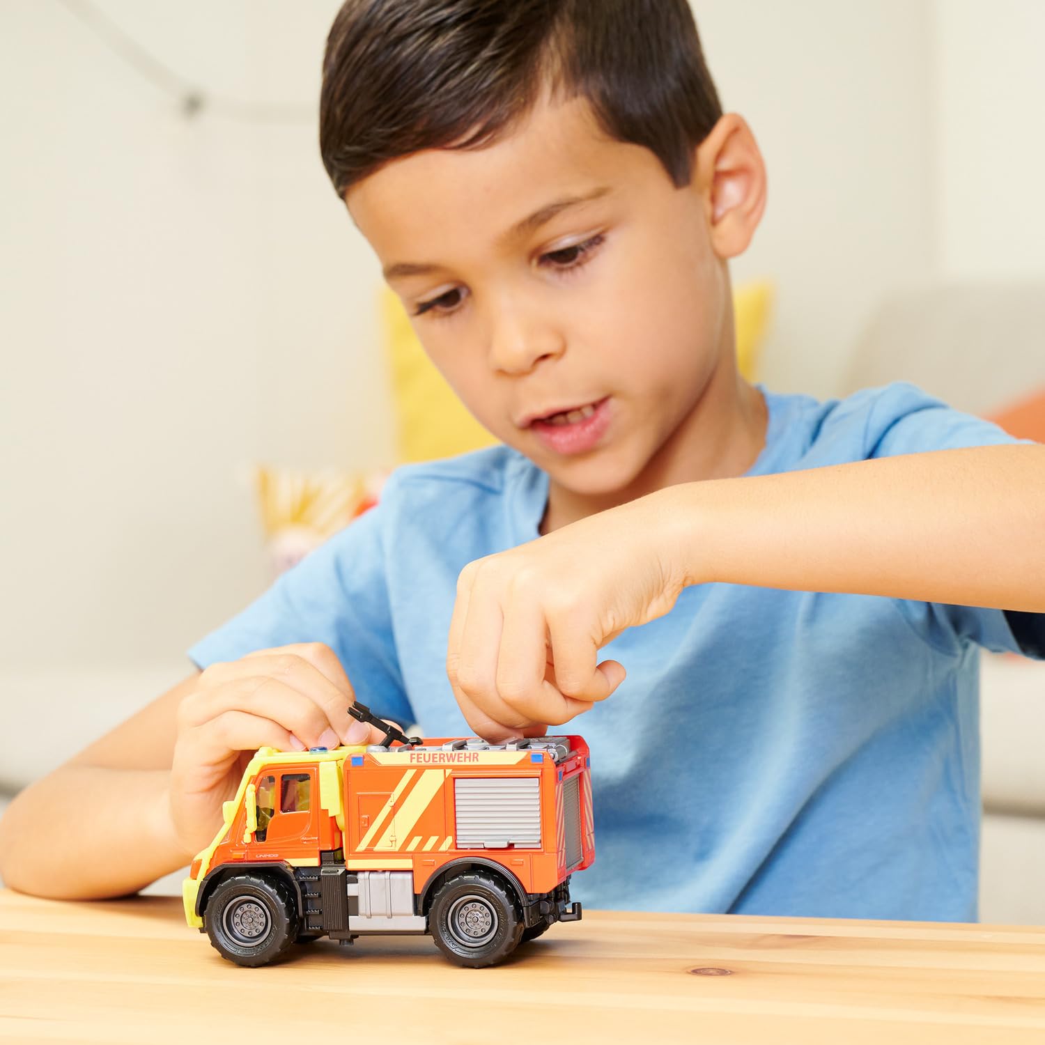 majorette-mercedes-benz-unimog-u530-fire-truck-15-cm-metall image 6