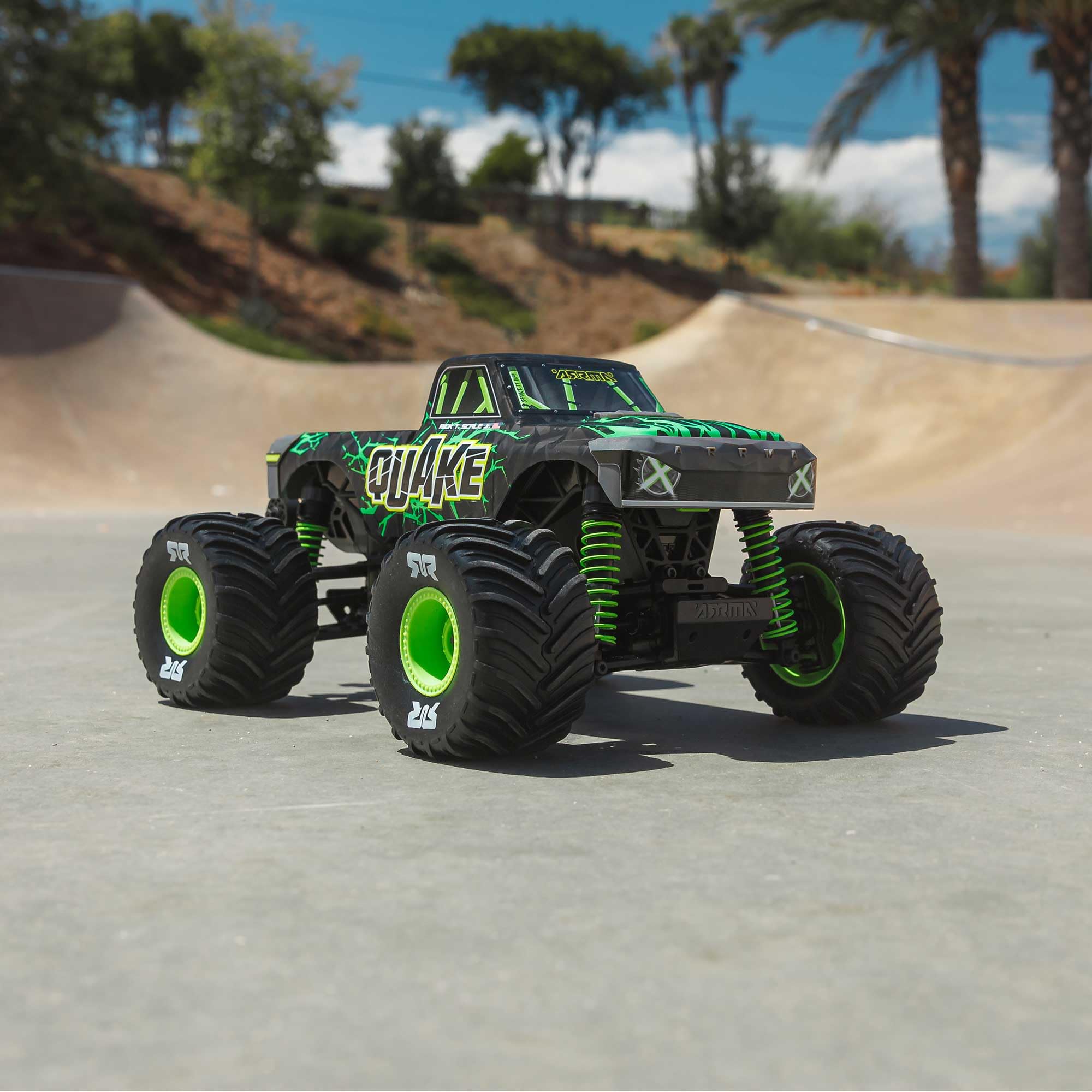 arrma-quake-grom-1-16-4x4-rtr-brushed-monster-truck-gr-n image 2