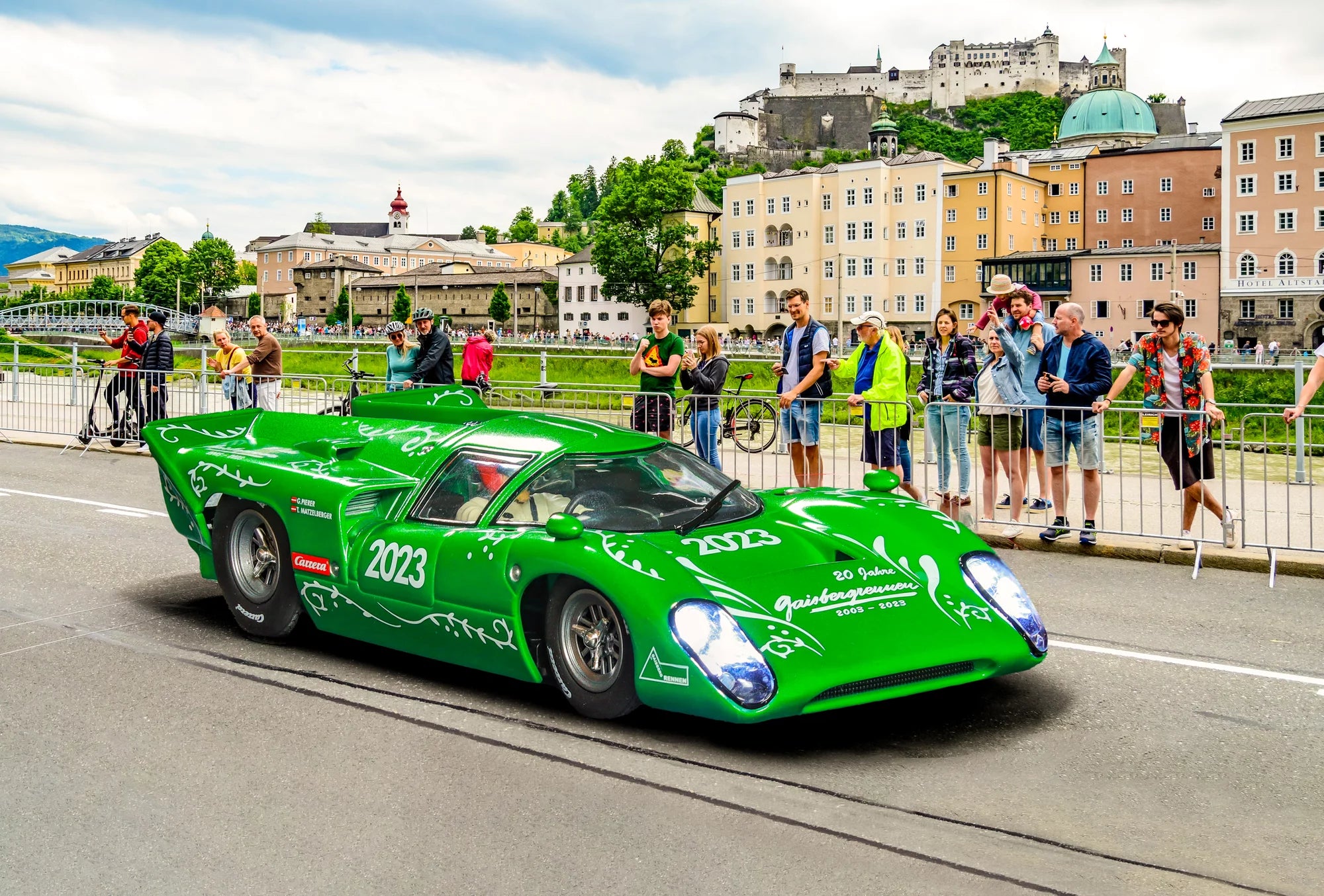 carrera-digital-124-lola-t70-mkiiib-gaisberg-2023-sondermodell-ma-stab-1-24 image 3