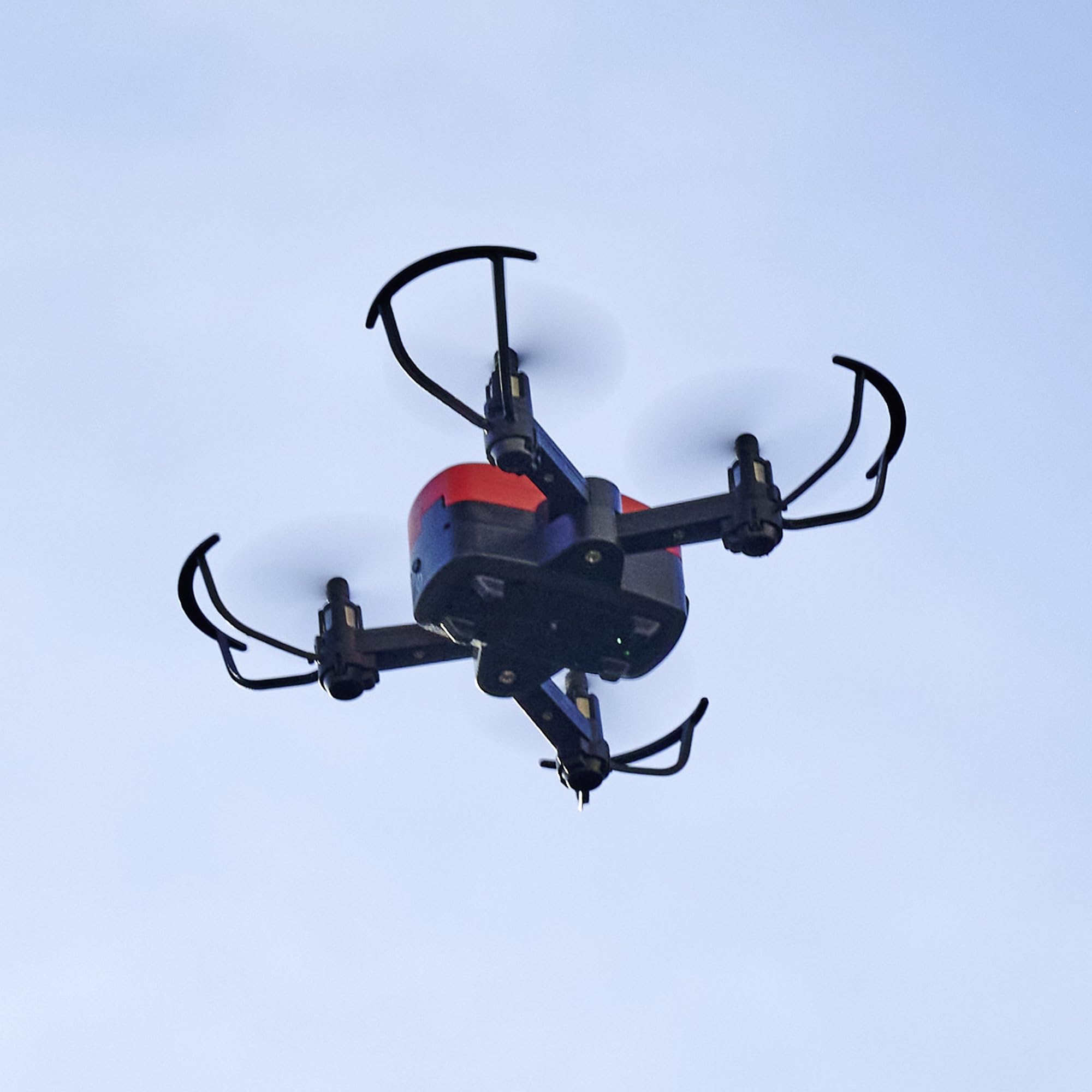 dickie-toys-rc-fire-drone-12-cm-feuerwehr-drohne-mit-fernbedienung image 6