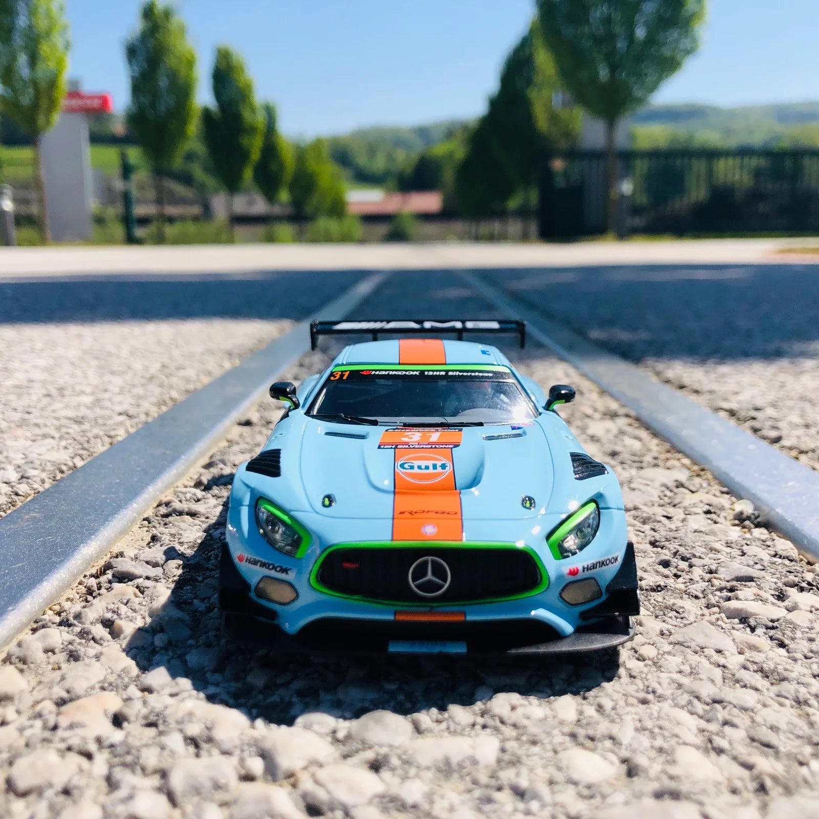 carrera-rc-mercedes-amg-gt3-rofgo-racing-no-31-slotcar-1-32 image 2