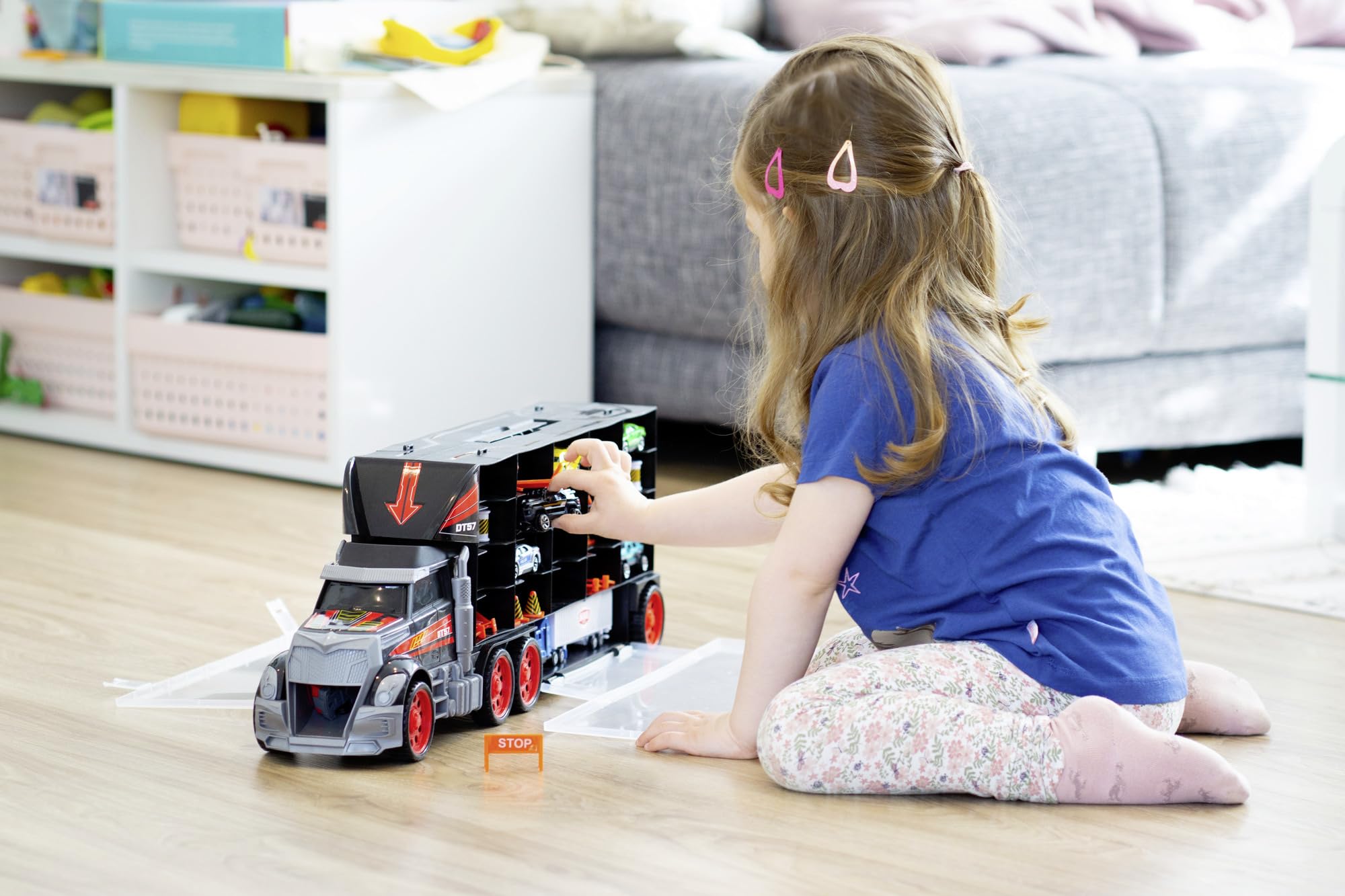 dickie-toys-cleverer-autotransporter-lkw-62-cm-mit-9-fahrzeugen image 4