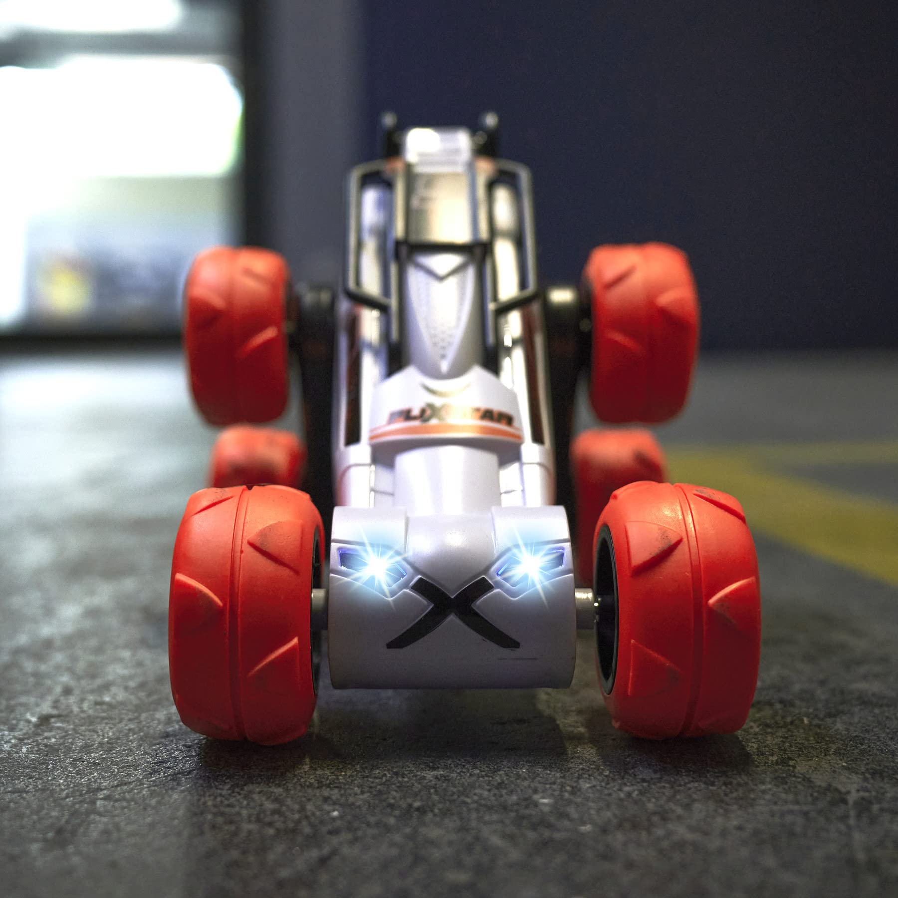 dickie-toys-rc-flix-star-stuntauto-3-kanal-2-4-ghz image 6