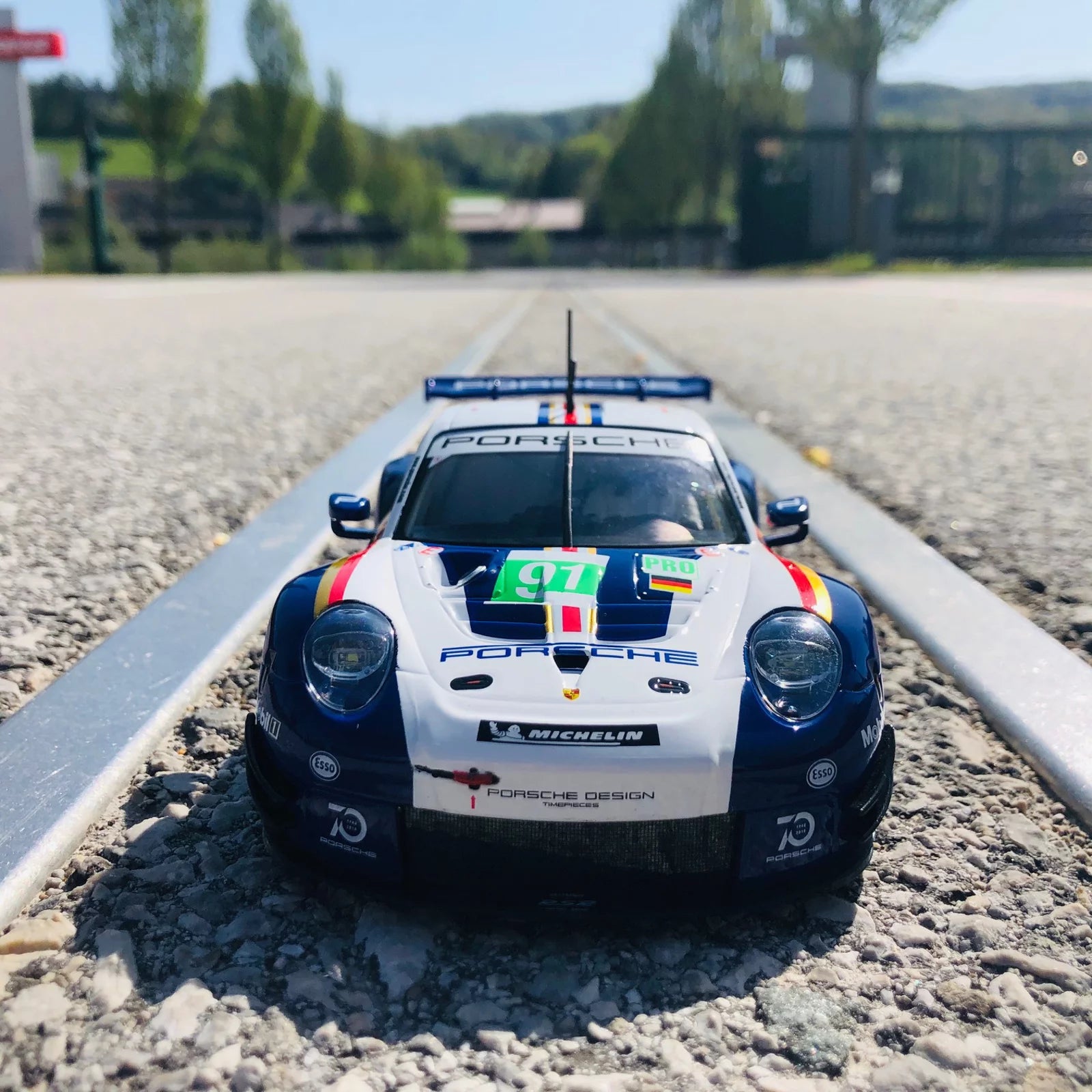 carrera-rc-porsche-911-rsr-91-956-design-evolution-slotcar-1-32 image 2