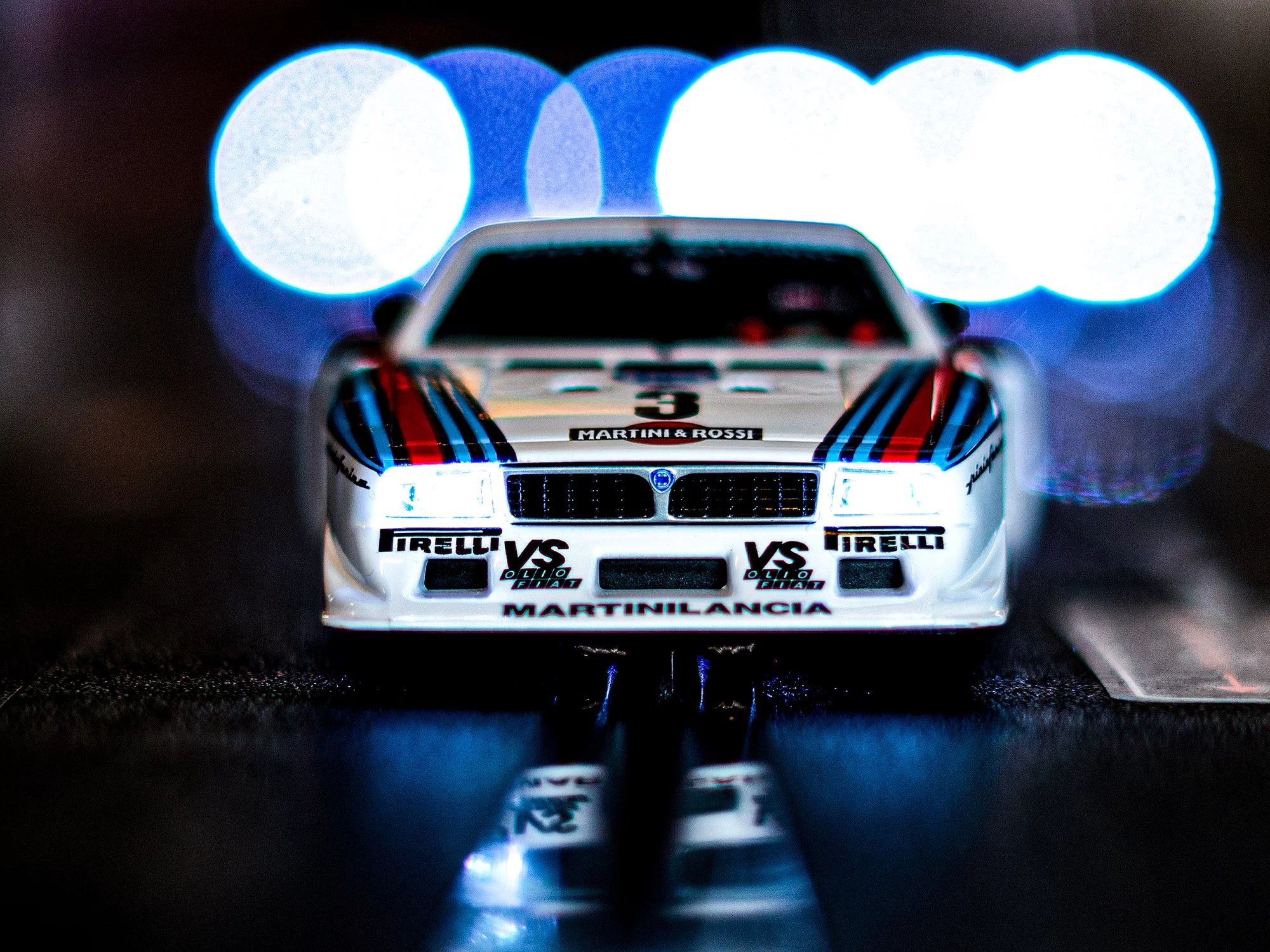 carrera-rc-lancia-beta-montecarlo-turbo-martini-racing-no-3-slotcar-digital-132 image 2