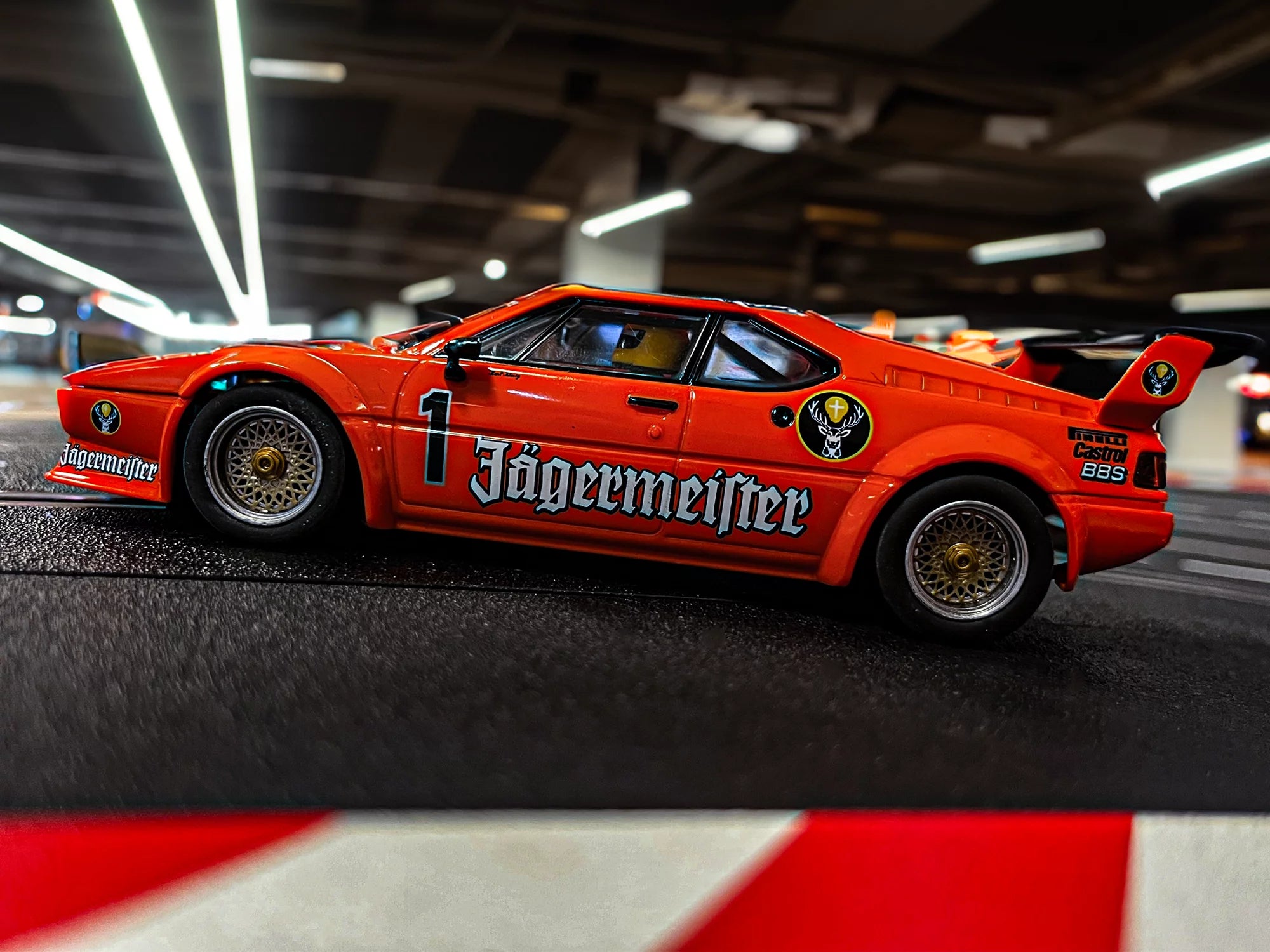 carrera-rc-bmw-m1-procar-j-germeister-racing-team-no-1-slotcar-1-32 image 3