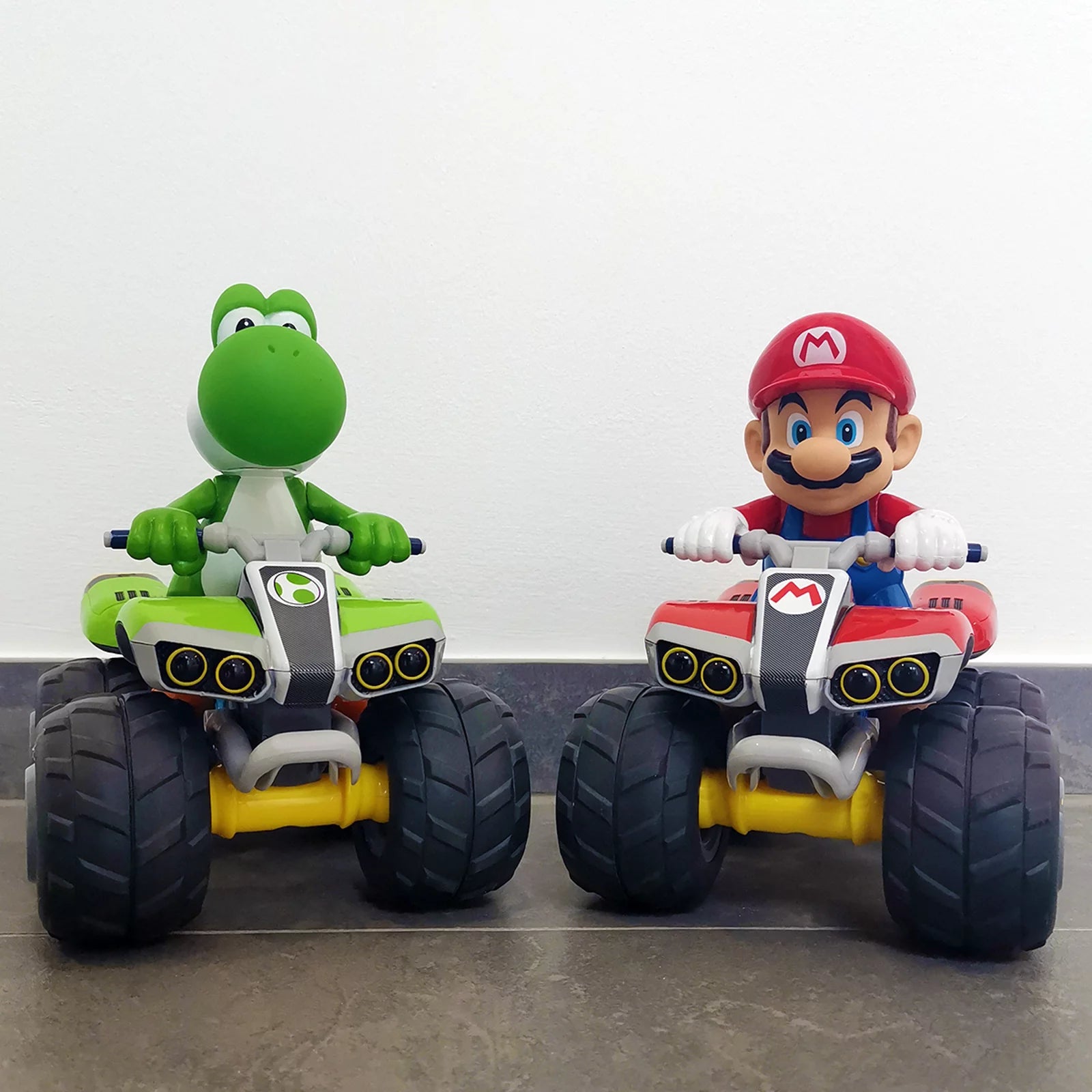 carrera-rc-2-4ghz-nintendo-mario-kart-yoshi-quad-off-road-rc-kart image 3