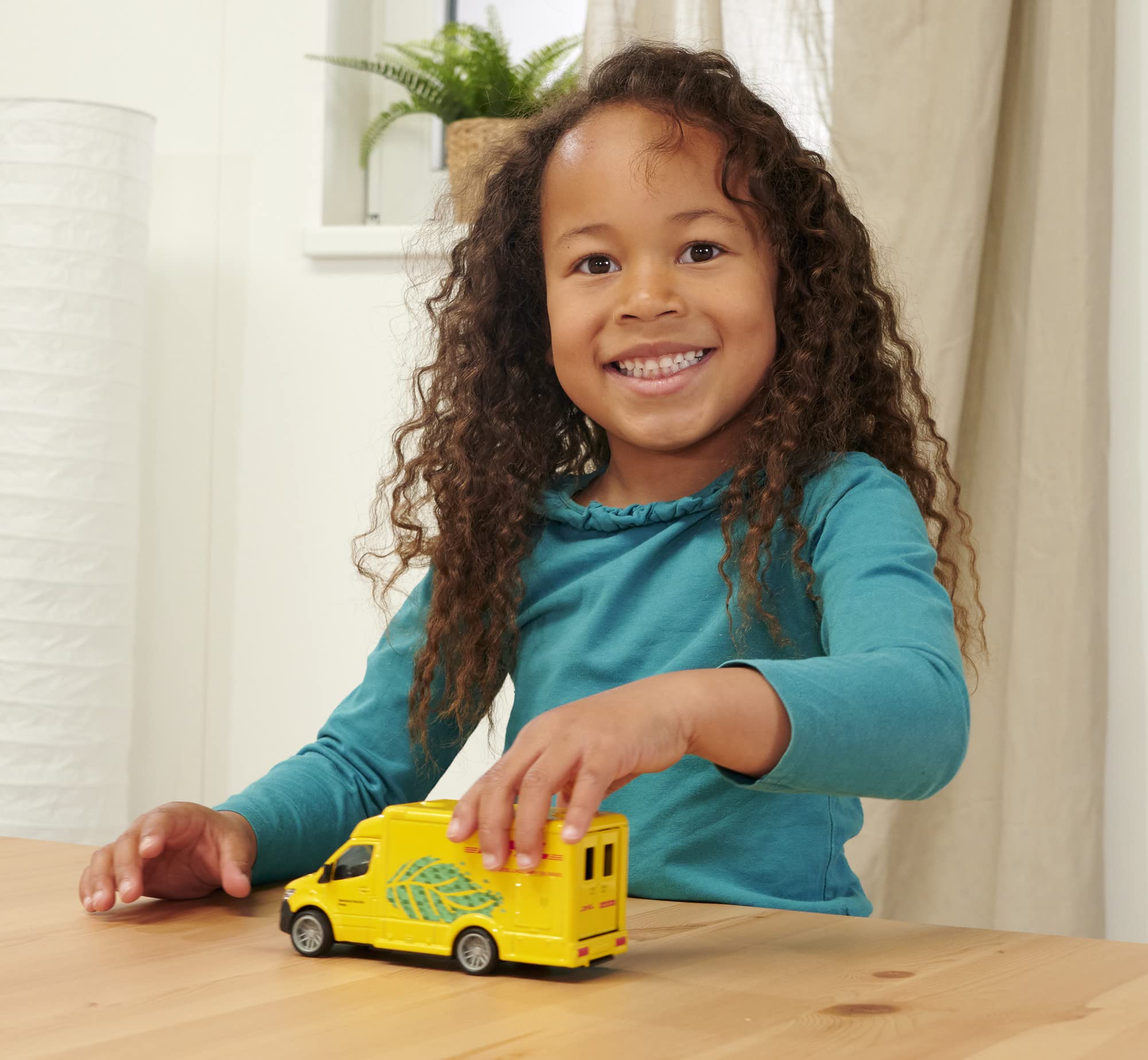 majorette-grand-series-mercedes-benz-sprinter-dhl-transporter-15-cm-mit-licht-so image 2