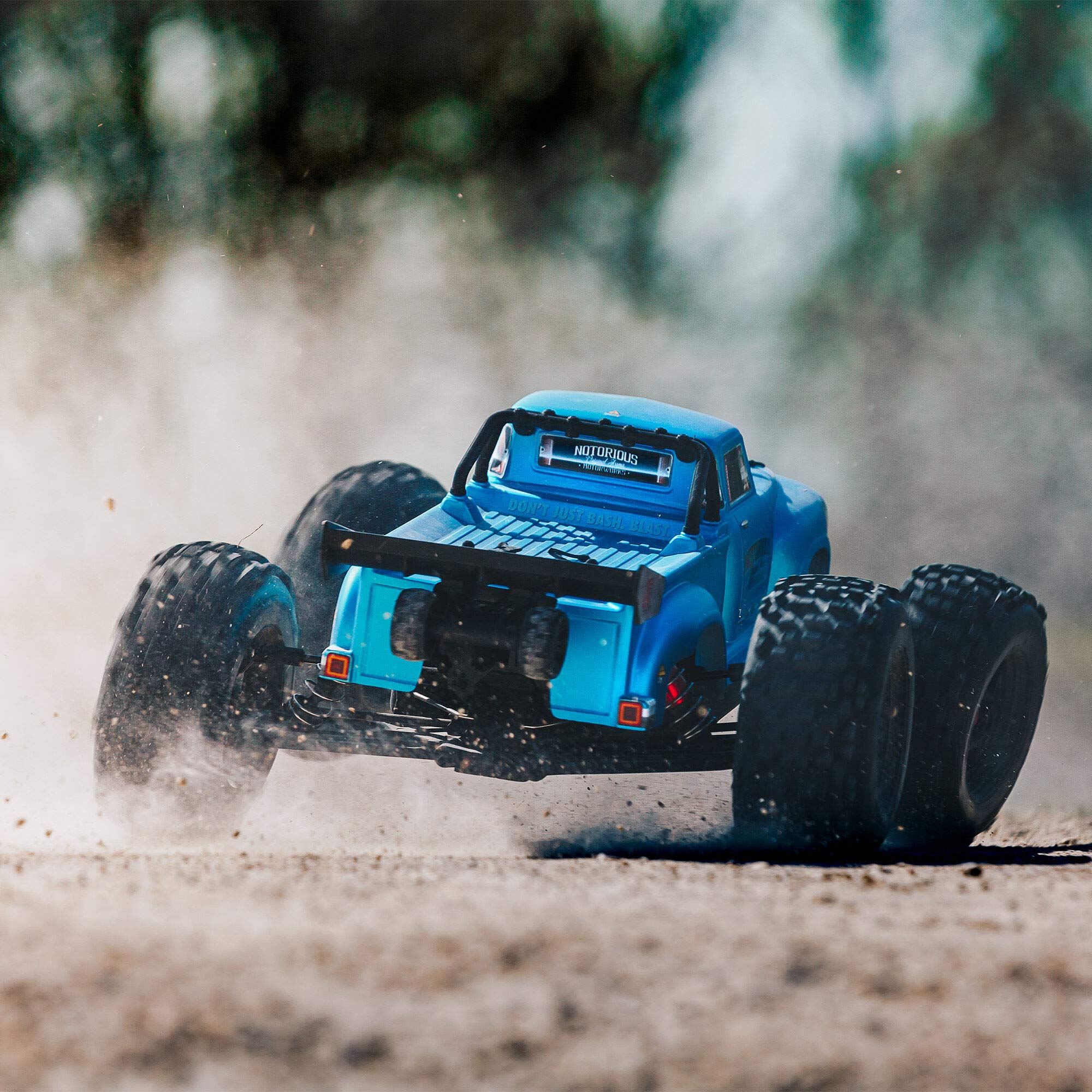 arrma-notorious-6s-v5-blx-4wd-stunt-truck-rtr-blau image 4