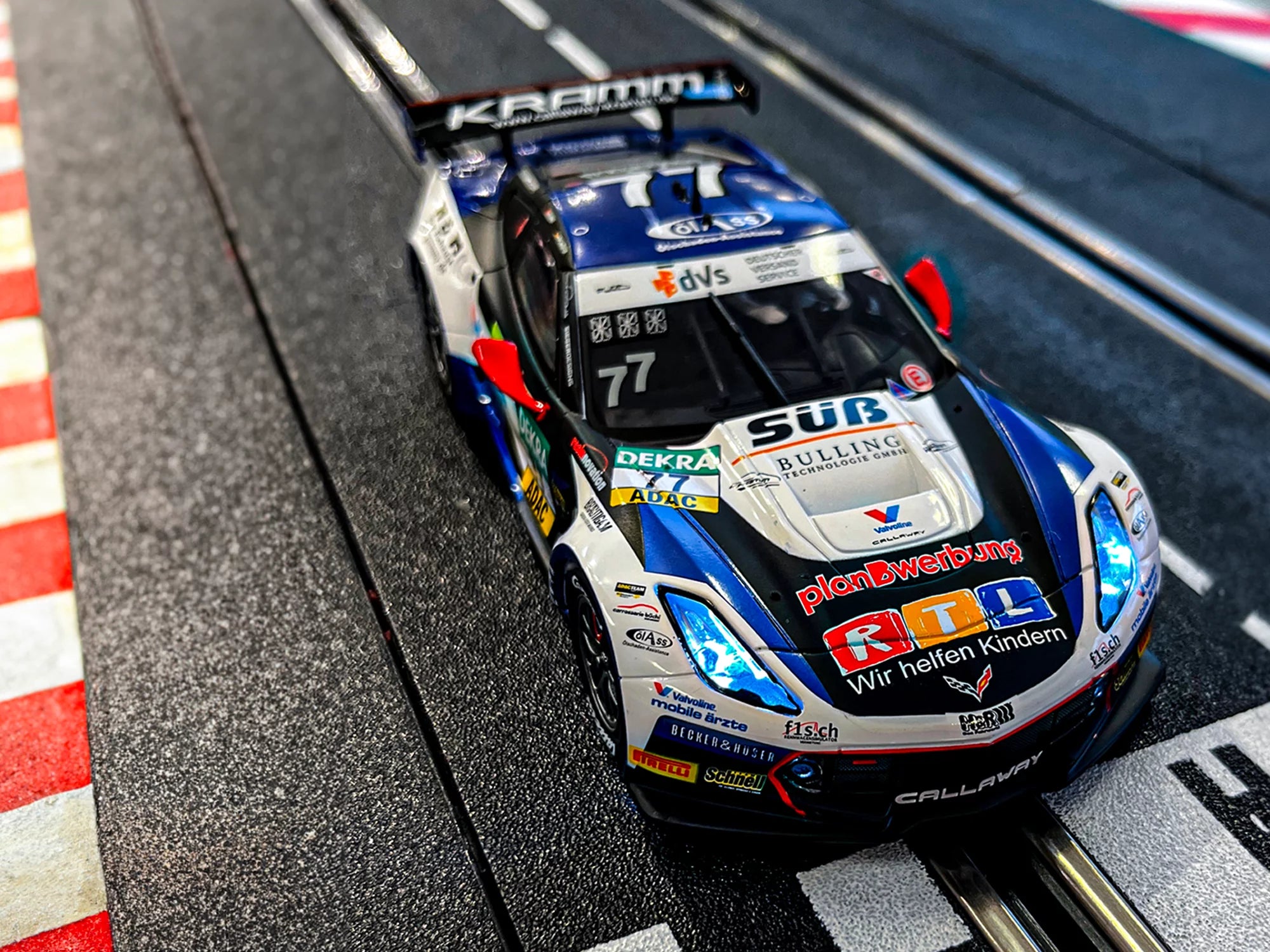carrera-digital-132-corvette-c7-gt3-r-callaway-no-77-1-32 image 3
