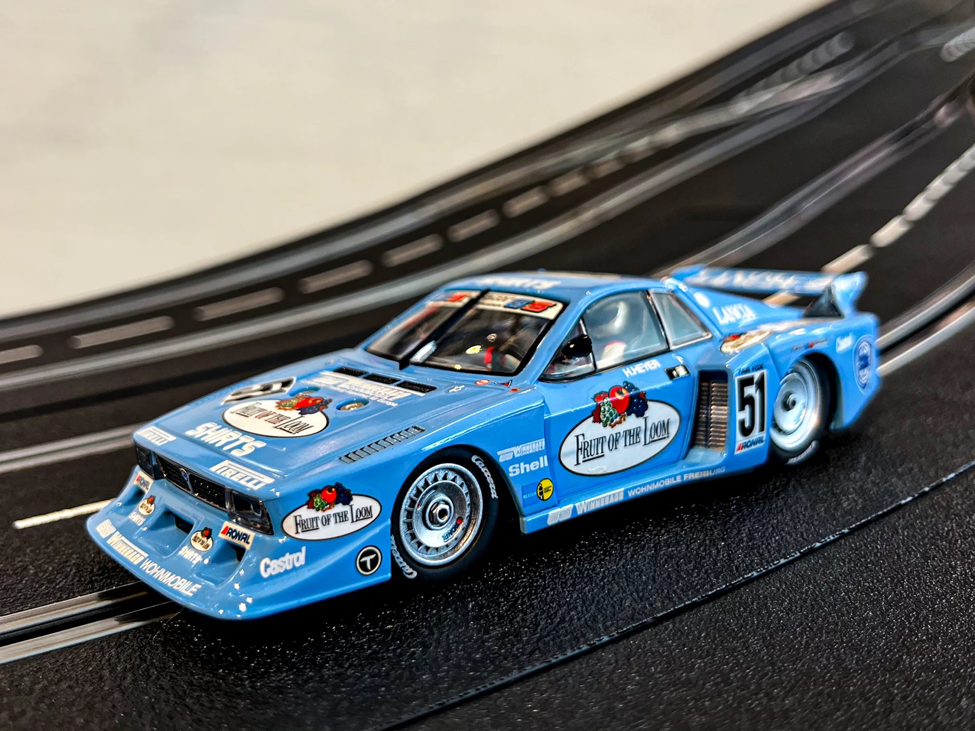 carrera-rc-lancia-beta-montecarlo-turbo-fruit-of-the-loom-no-51-digital-132-1-32 image 2