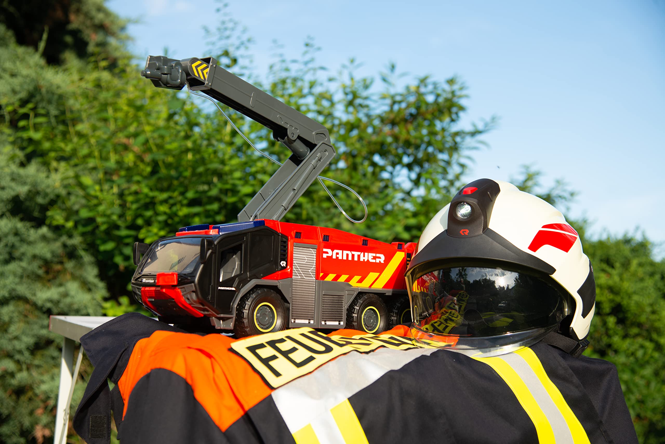 dickie-toys-rc-flughafenfeuerwehrauto-panther-6x6-rosenbauer-4-kanal-fernsteueru image 8