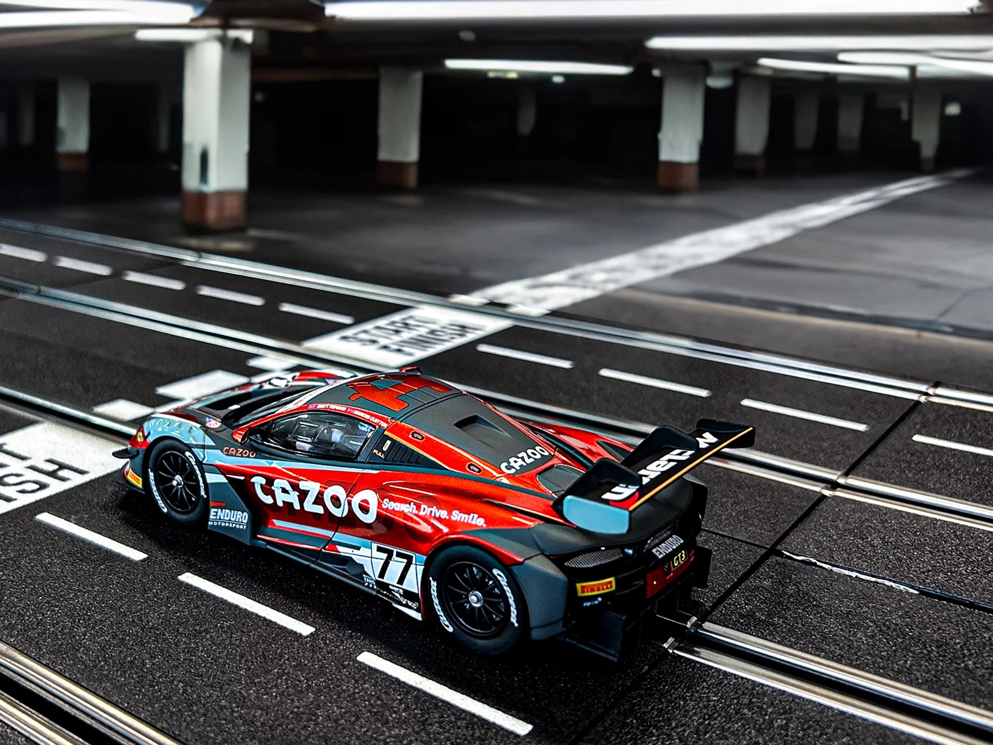 carrera-mclaren-720s-gt3-enduro-motorsport-no-77-british-gt-2023-slotcar-1-32 image 4