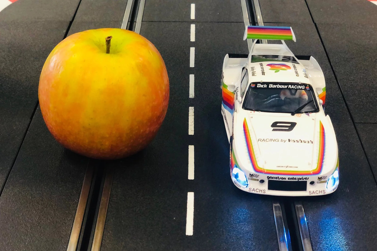 carrera-digital-132-porsche-kremer-935-k3-no-9-sebring-1980-slotcar image 2