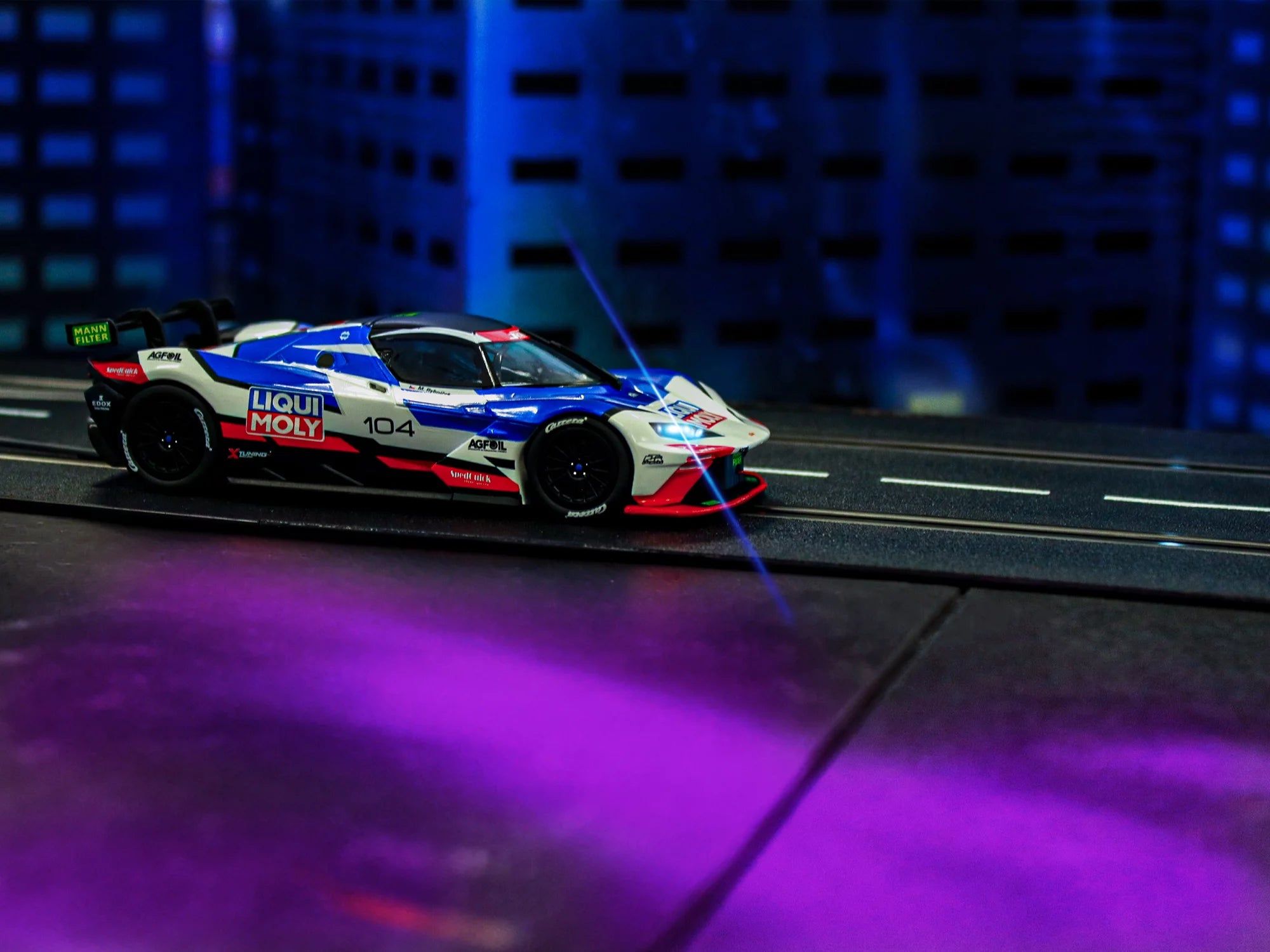 carrera-rc-ktm-x-bow-gtx-liqui-moly-no-104-digital-132-slotcar-1-32 image 3