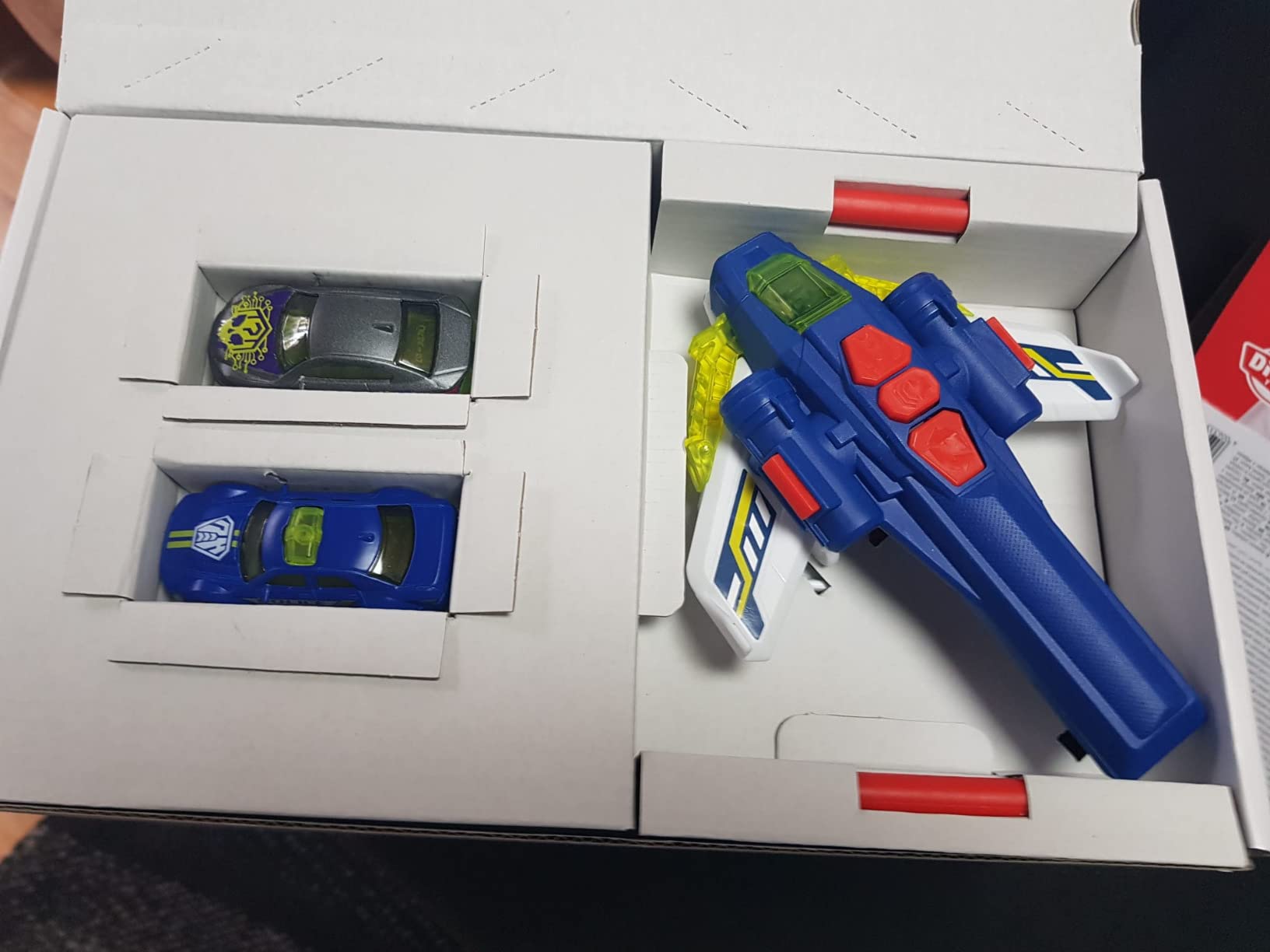 Zwei Spielzeuge in einem