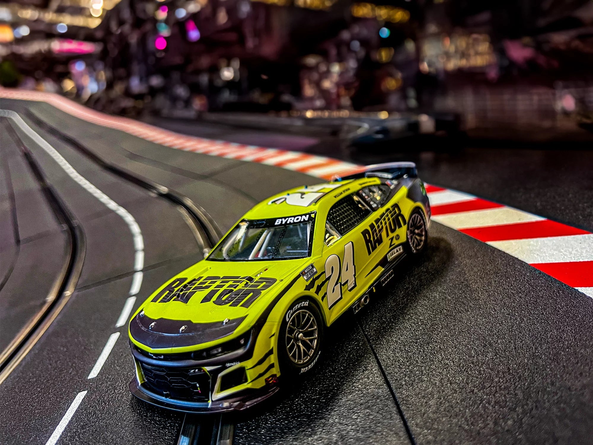 carrera-digital-132-nascar-camaro-nextgen-zl1-hendrick-motorsports-william-byron image 2