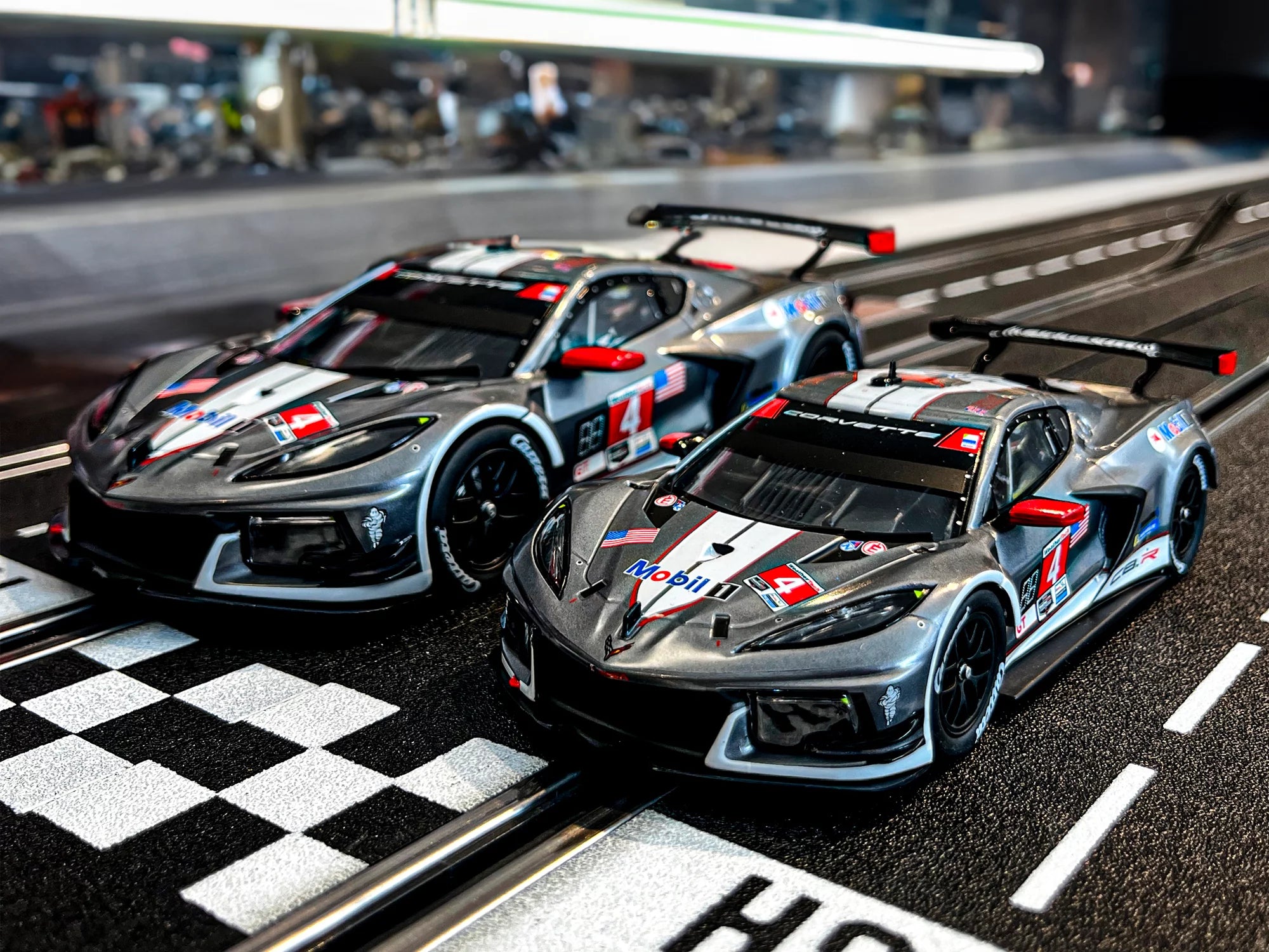 carrera-rc-chevrolet-corvette-c8-r-no-4-slotcar-digital-124-1-24 image 2