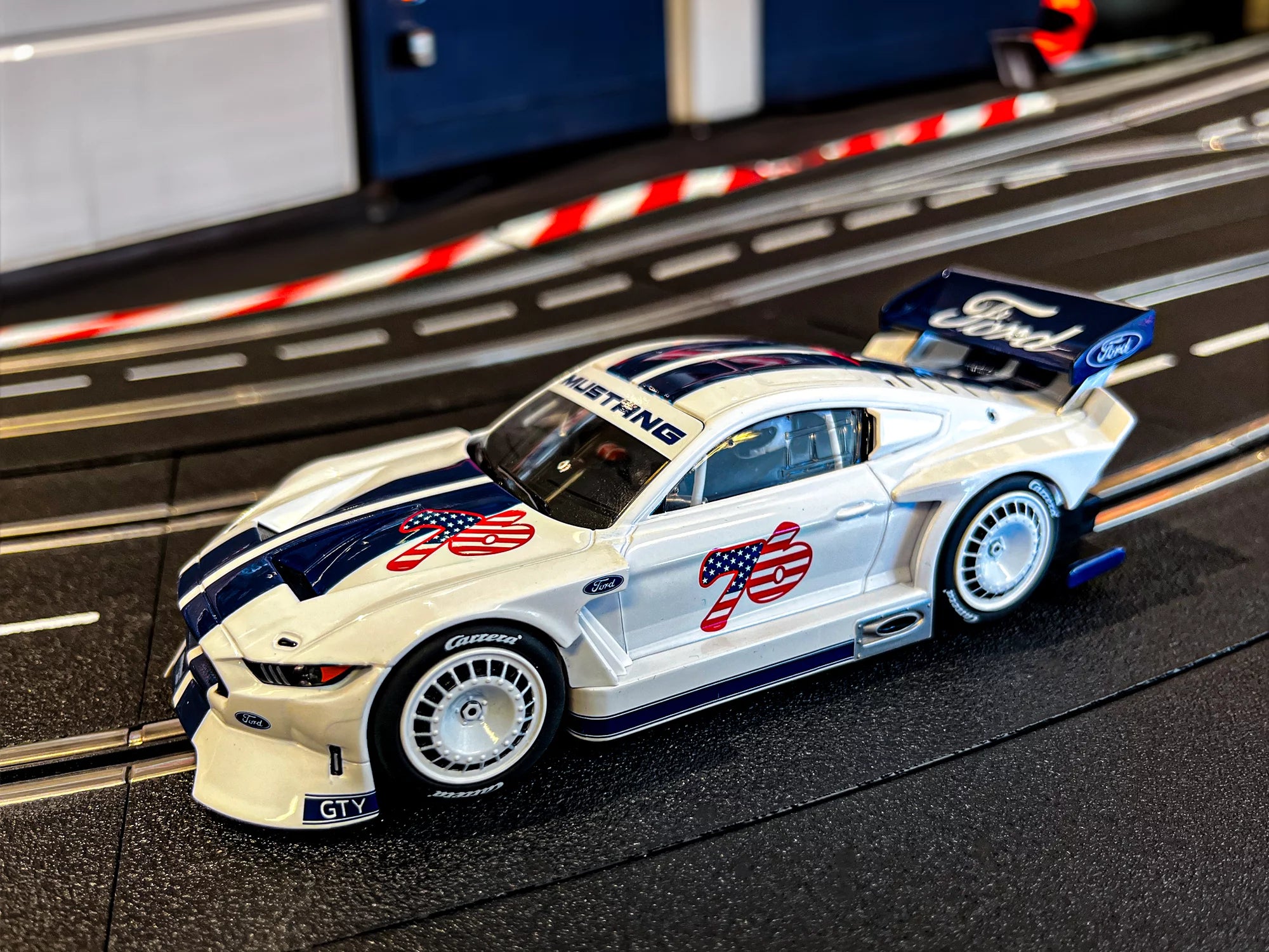 carrera-ford-mustang-gty-no-76-digital-132-1-32-slotcar image 3