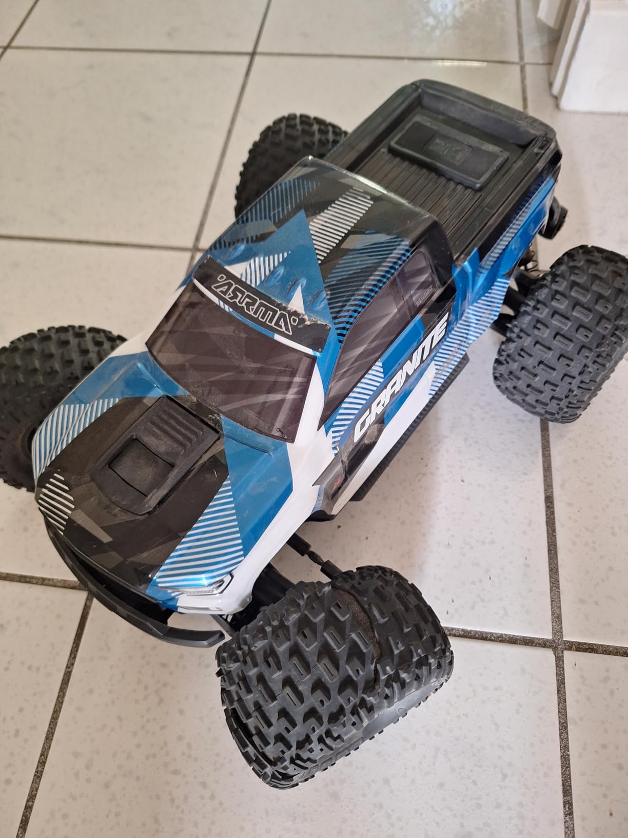 Solides Basher-Auto